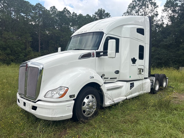 2019 Kenworth T680 6x4 T/A Sleeper Truck Tractor