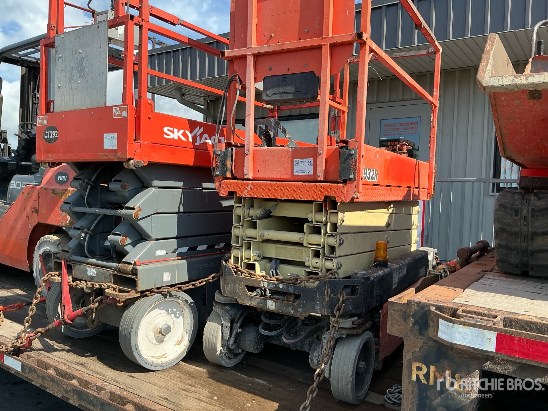 2017 JLG 1932R