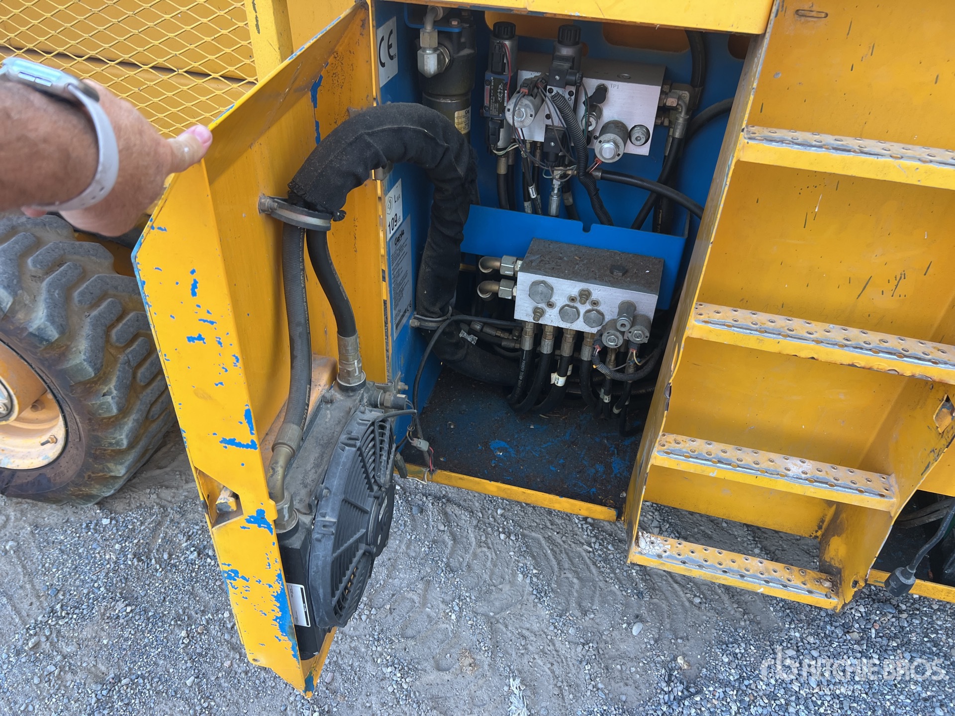 2006 Genie GS3384