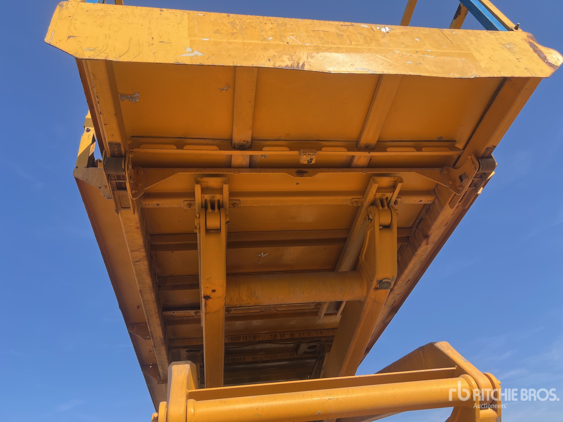 2006 Genie GS3384