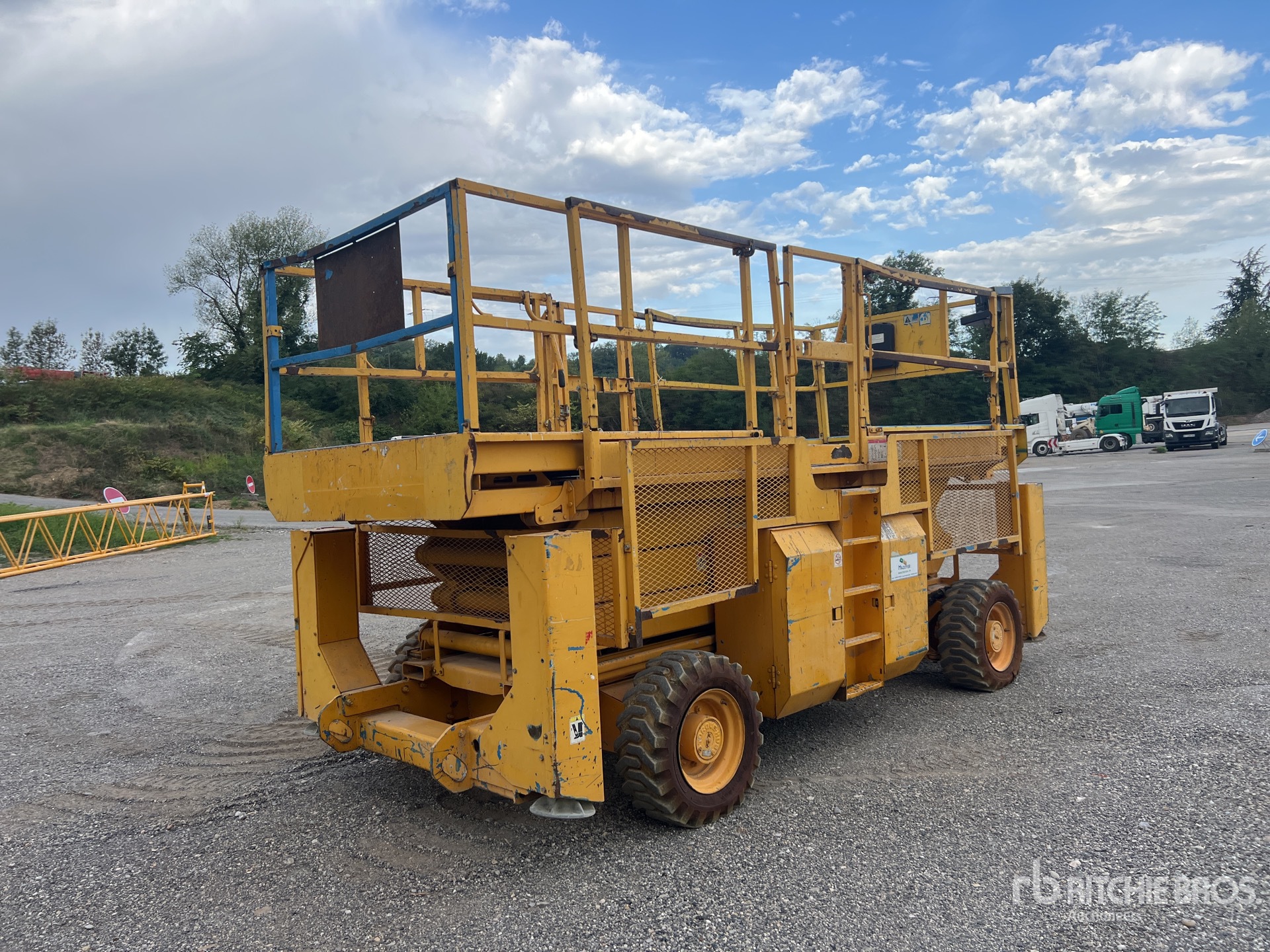 2006 Genie GS3384