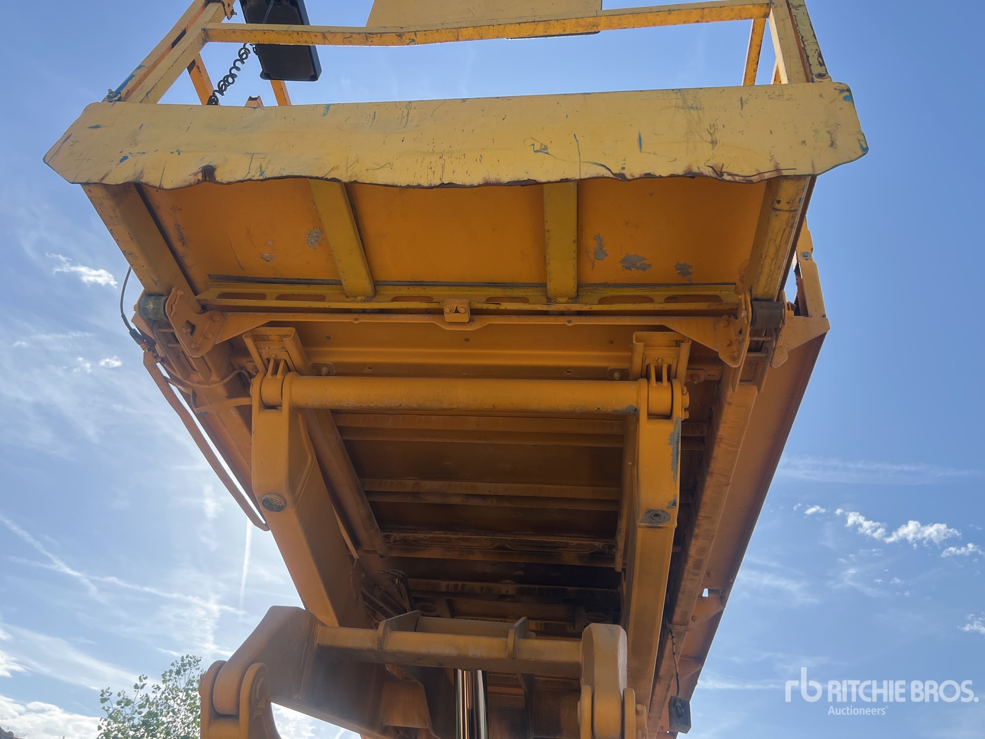 2006 Genie GS3384