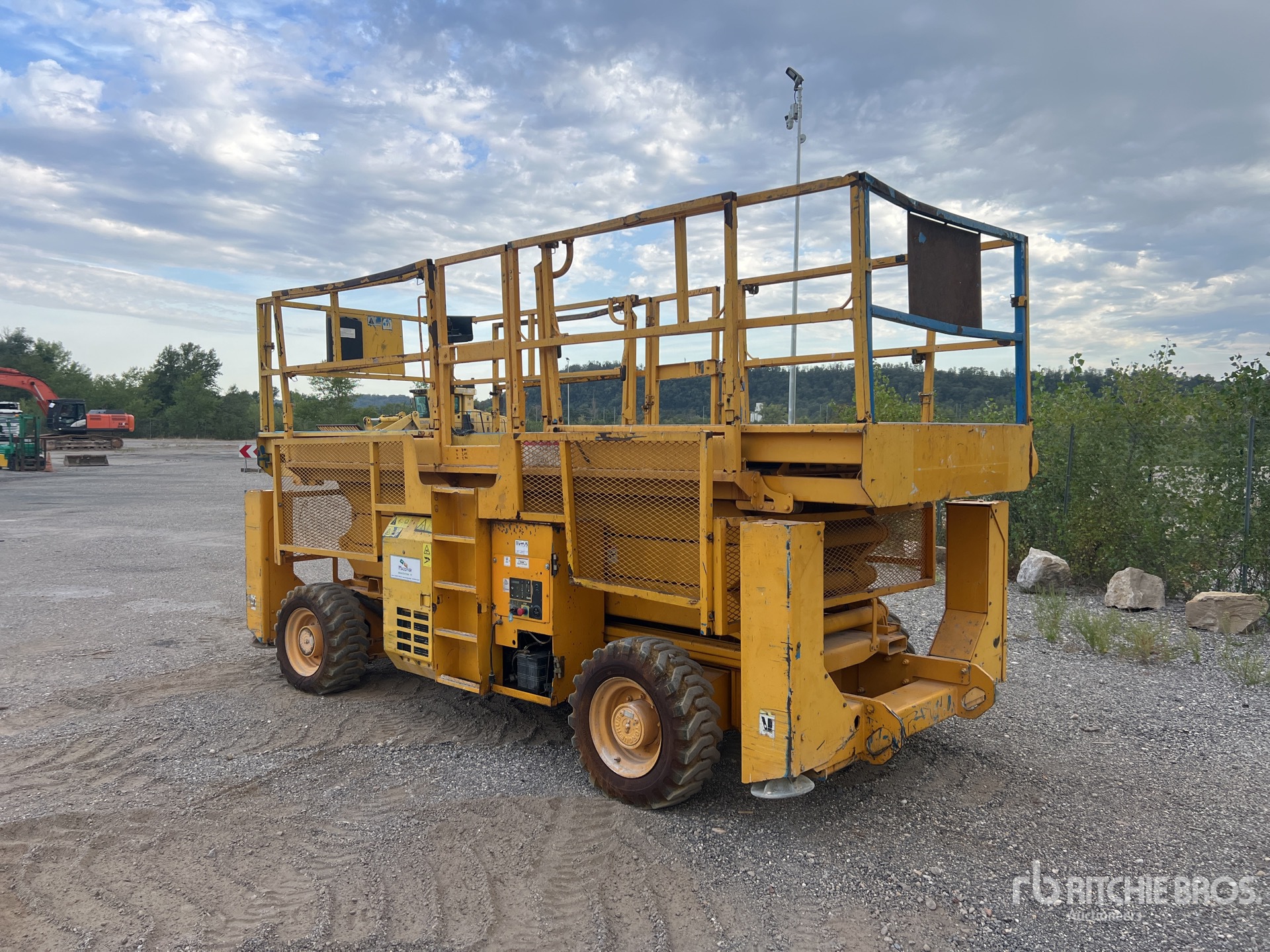 2006 Genie GS3384