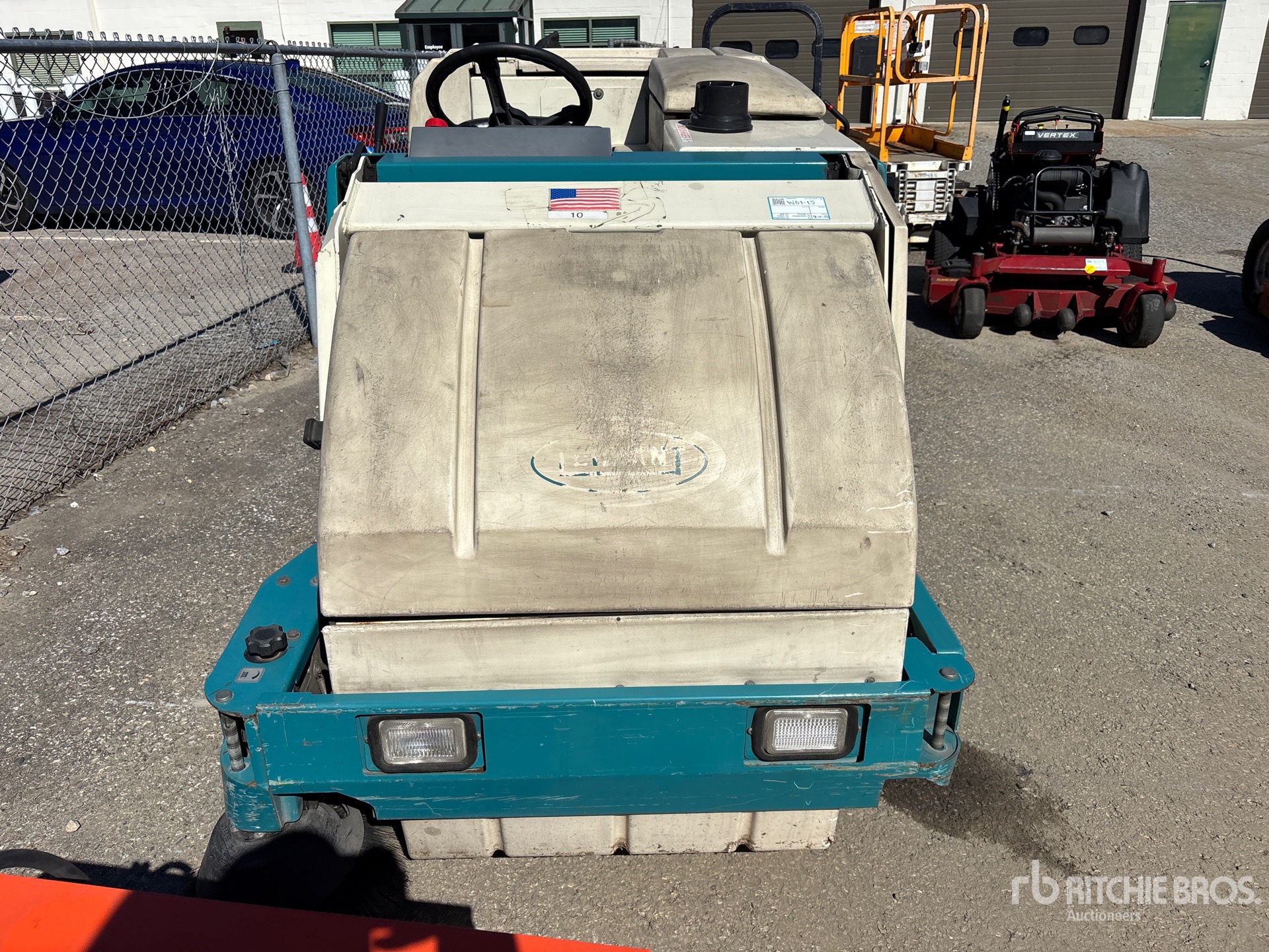 1993 Tennant  8300