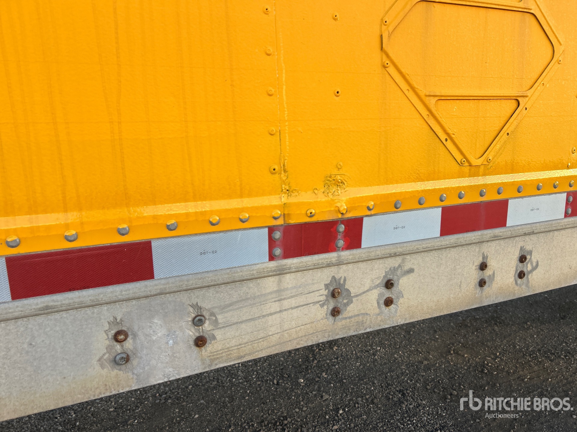 2003 Manac 53 FT X 102 IN T/A