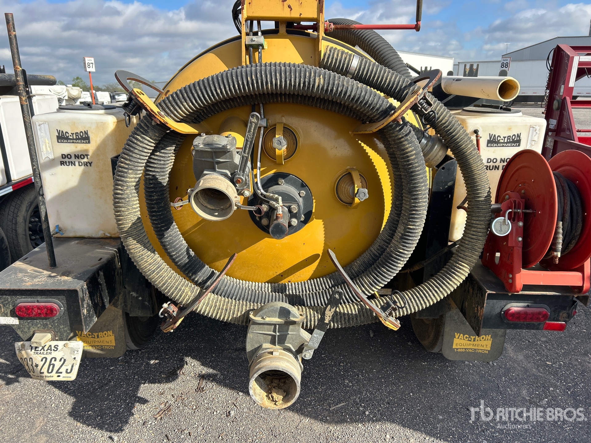 Vermeer VAC-TRON CV573G