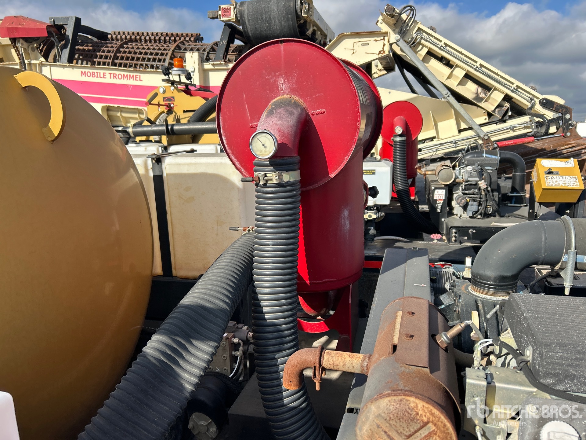 Vermeer VAC-TRON CV573G
