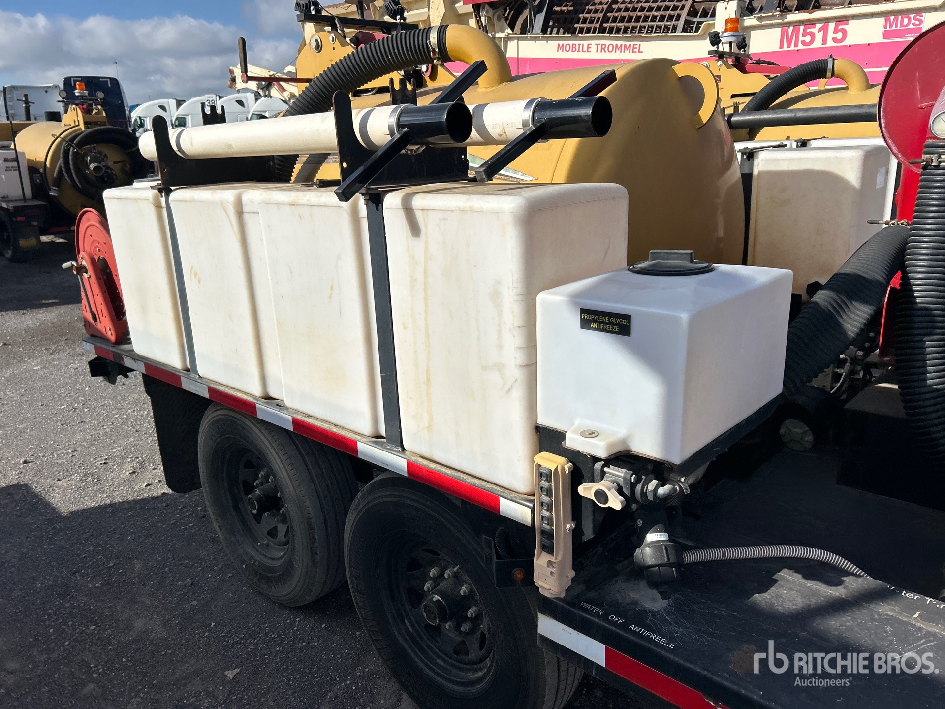 Vermeer VAC-TRON CV573G