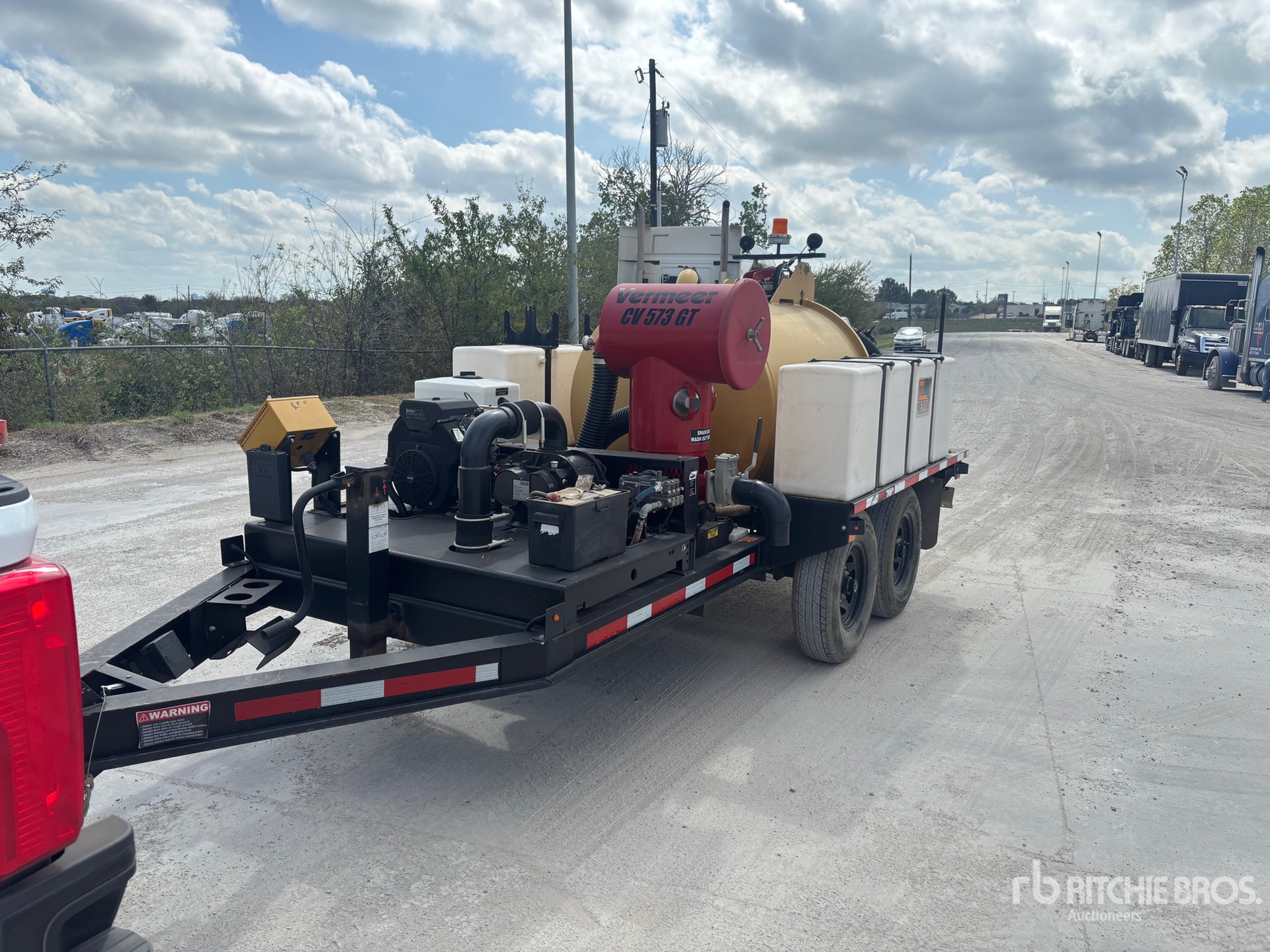 Vermeer VAC-TRON CV573G