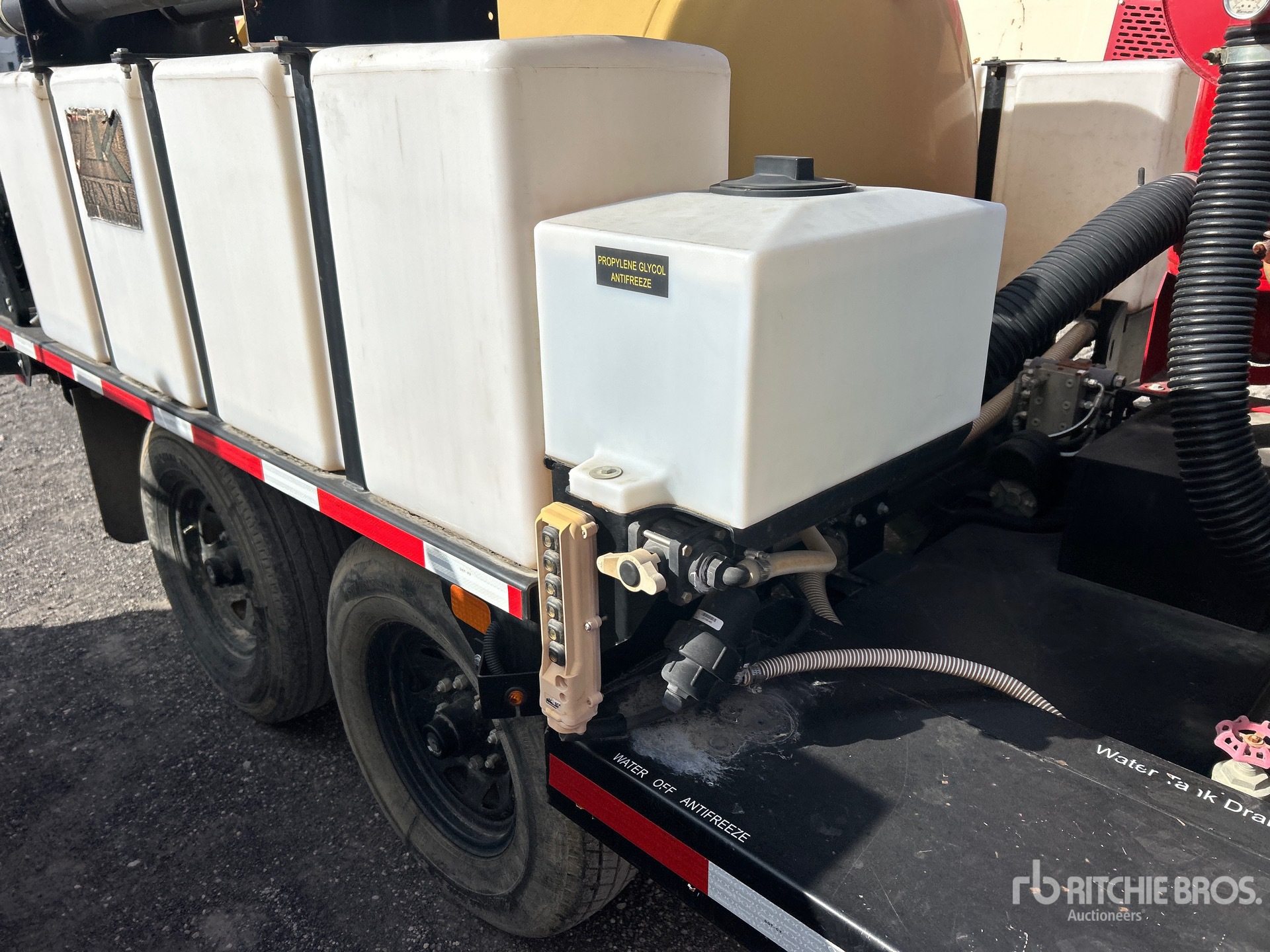 Vermeer VAC-TRON CV573G