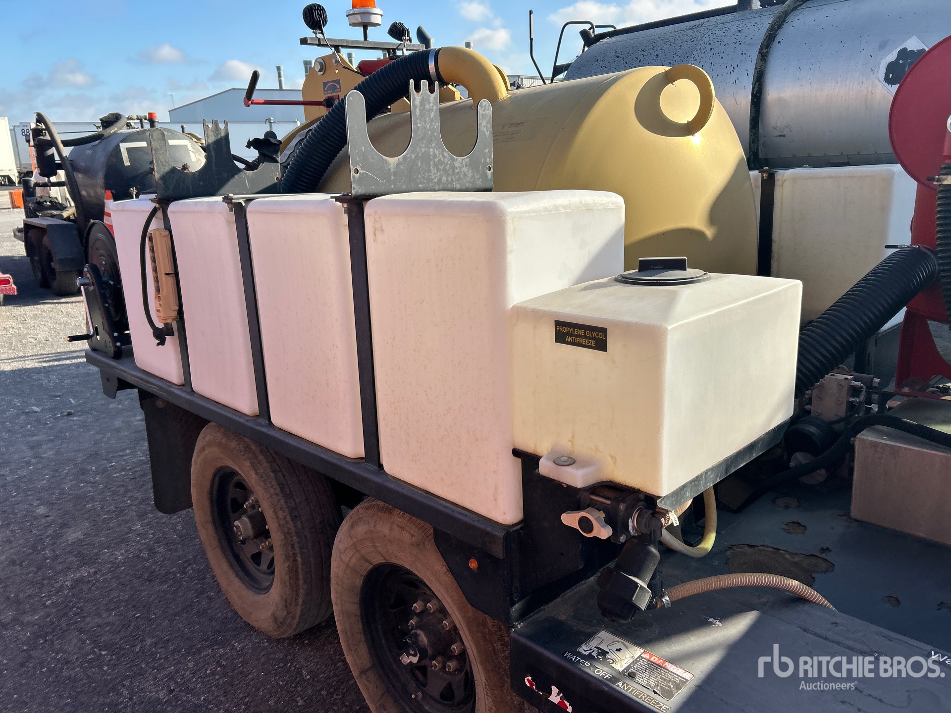 Vermeer VAC-TRON CV573G