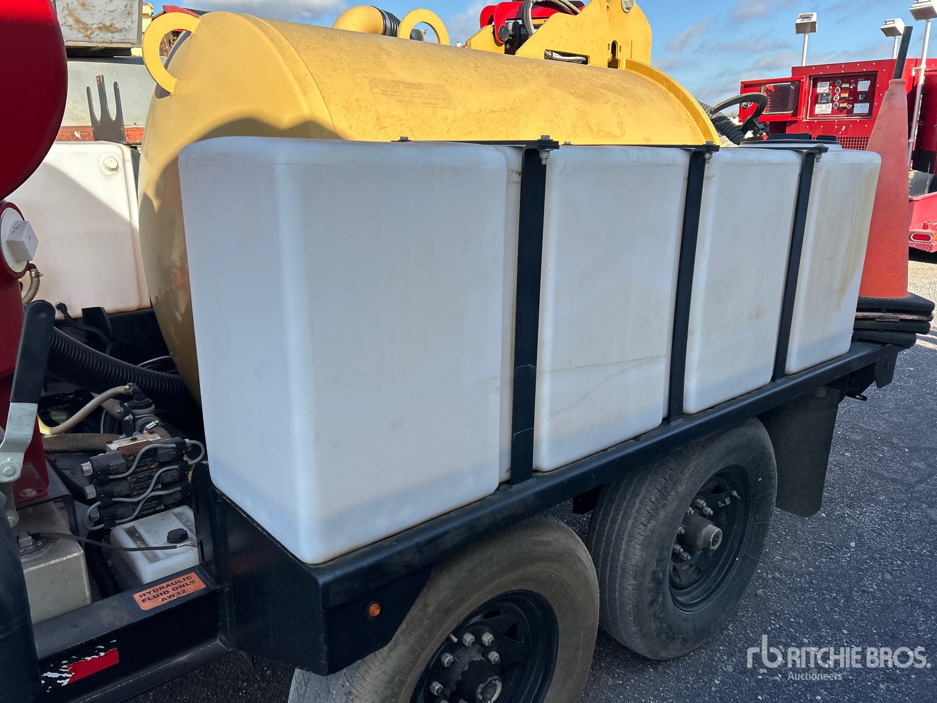 Vermeer VAC-TRON CV573G