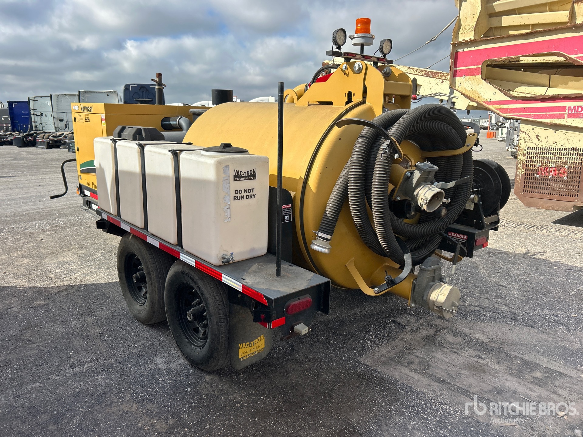Vermeer VAC-TRON LP573X