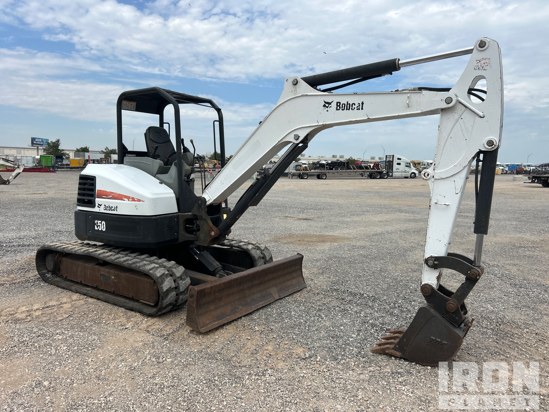 2017 Bobcat E50