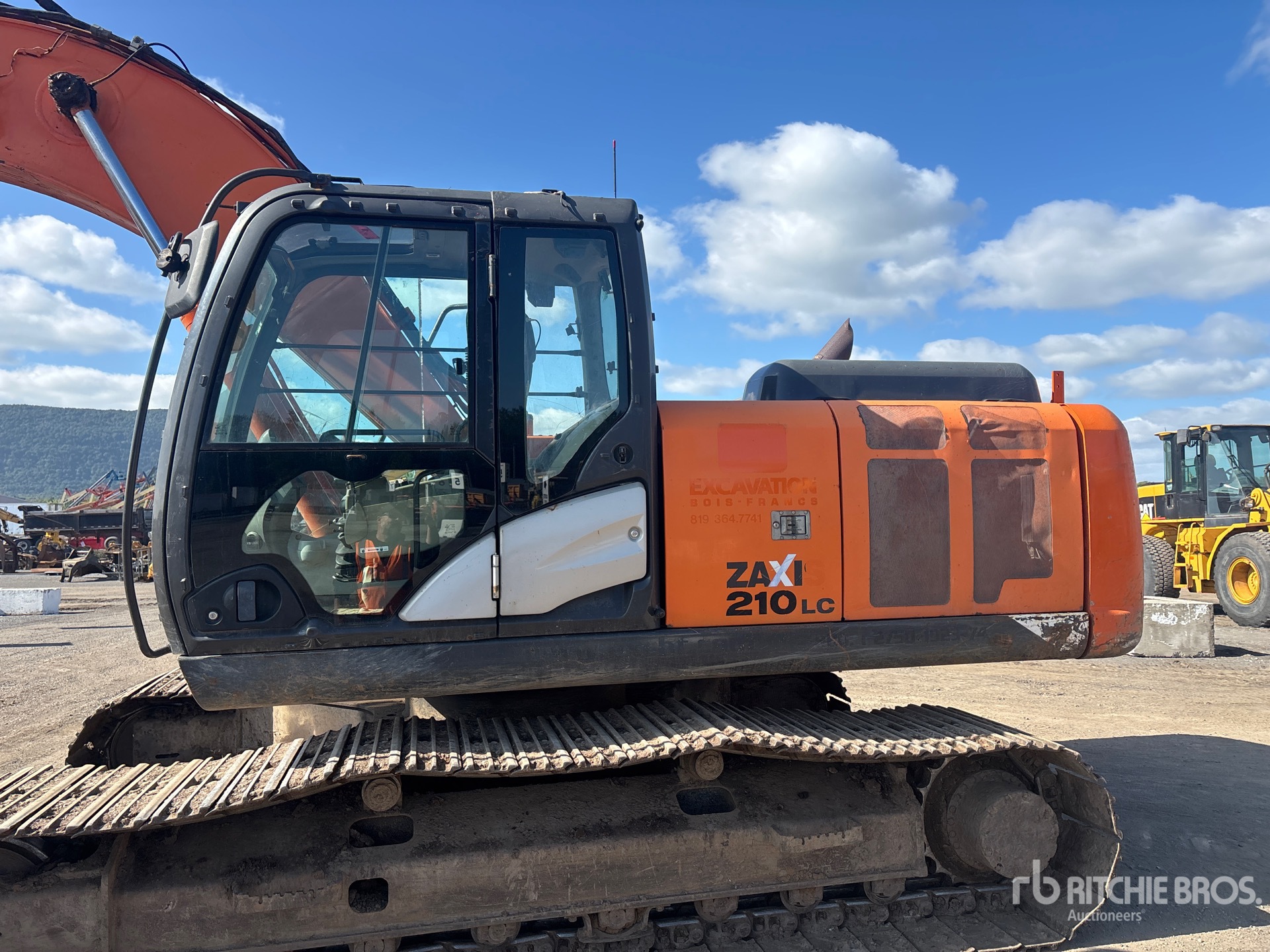 2012 Hitachi ZX210LC-5N