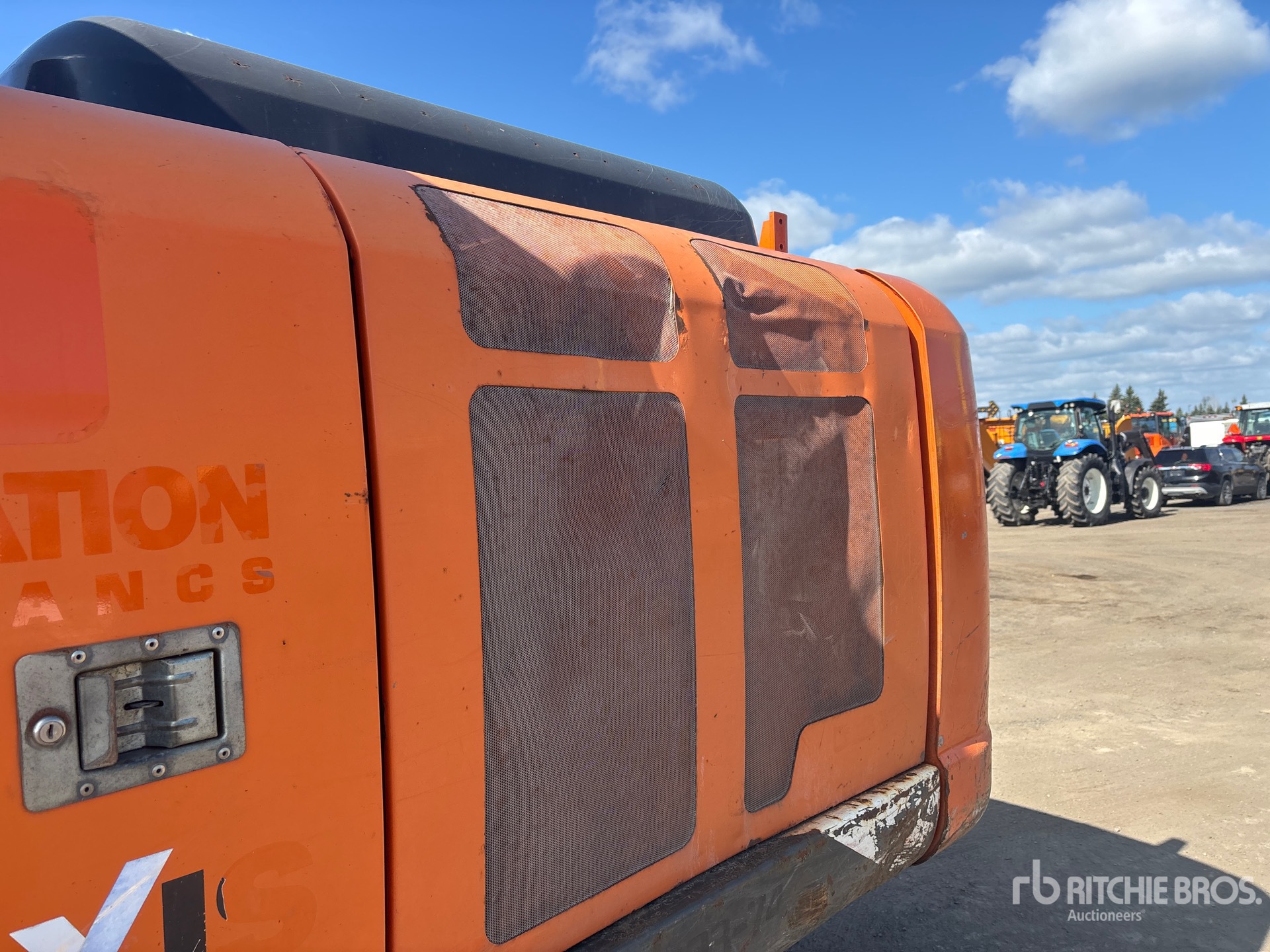2012 Hitachi ZX210LC-5N