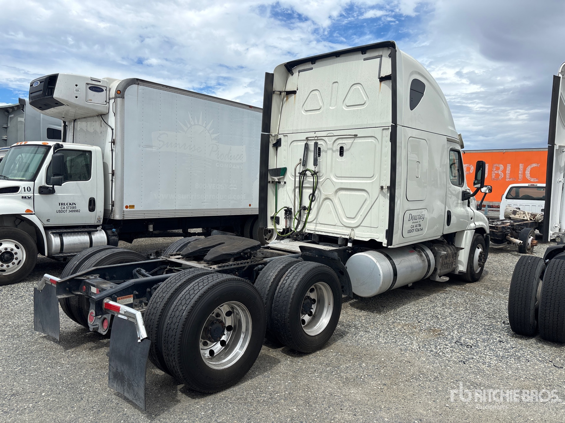 2018 Freightliner CASCADIA 125