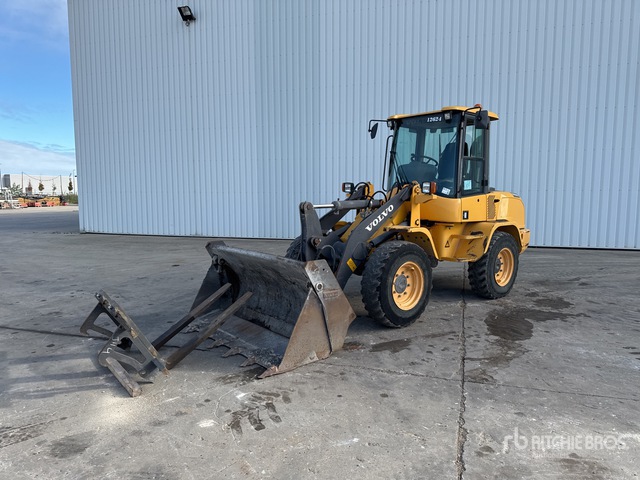 2014 Volvo L30G Wheel Loader