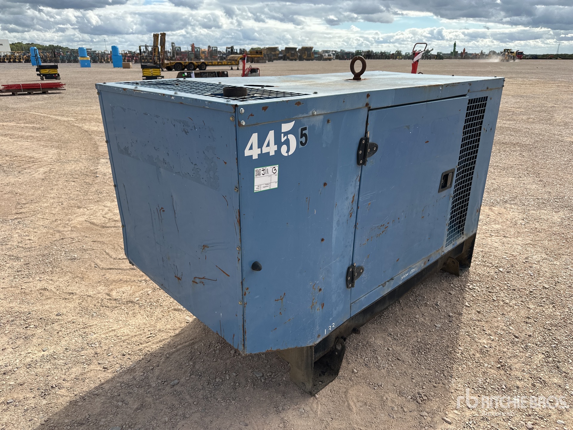 Sdmo J33