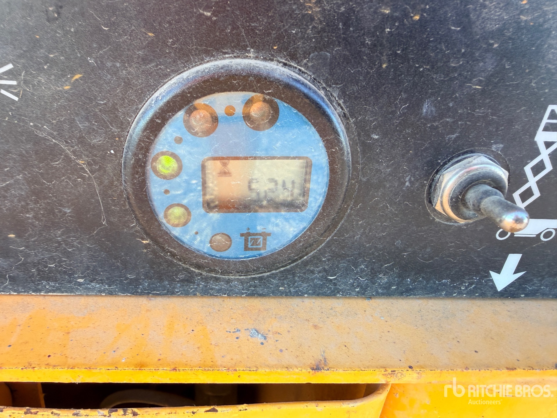 2008 Haulotte COMPACT12