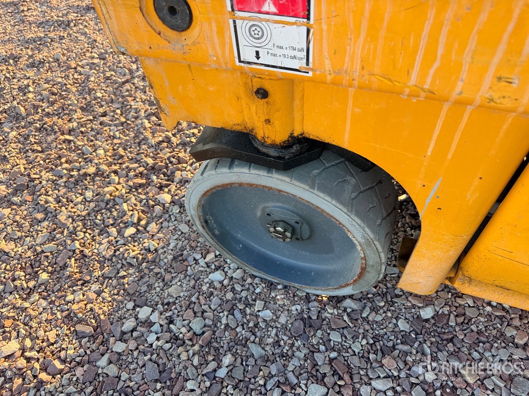 2008 Haulotte COMPACT12