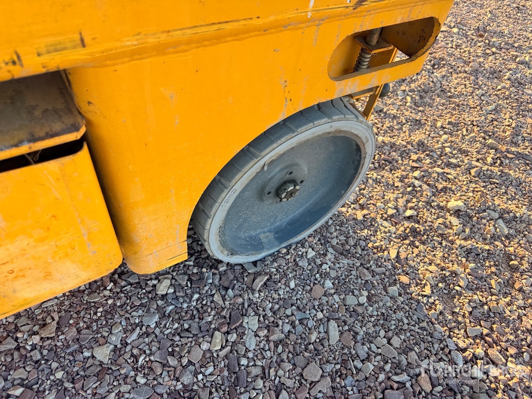 2008 Haulotte COMPACT12
