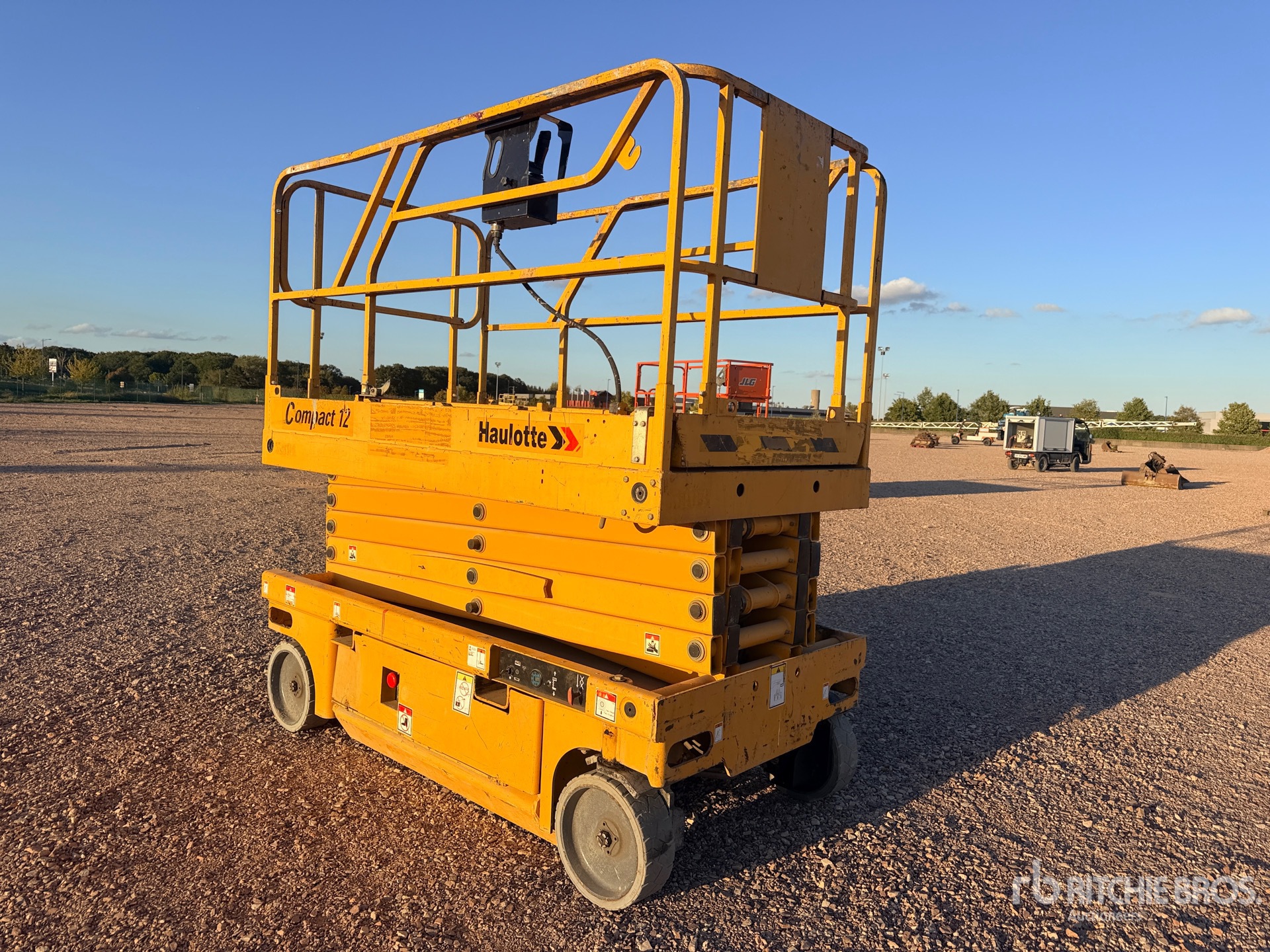 2008 Haulotte COMPACT12