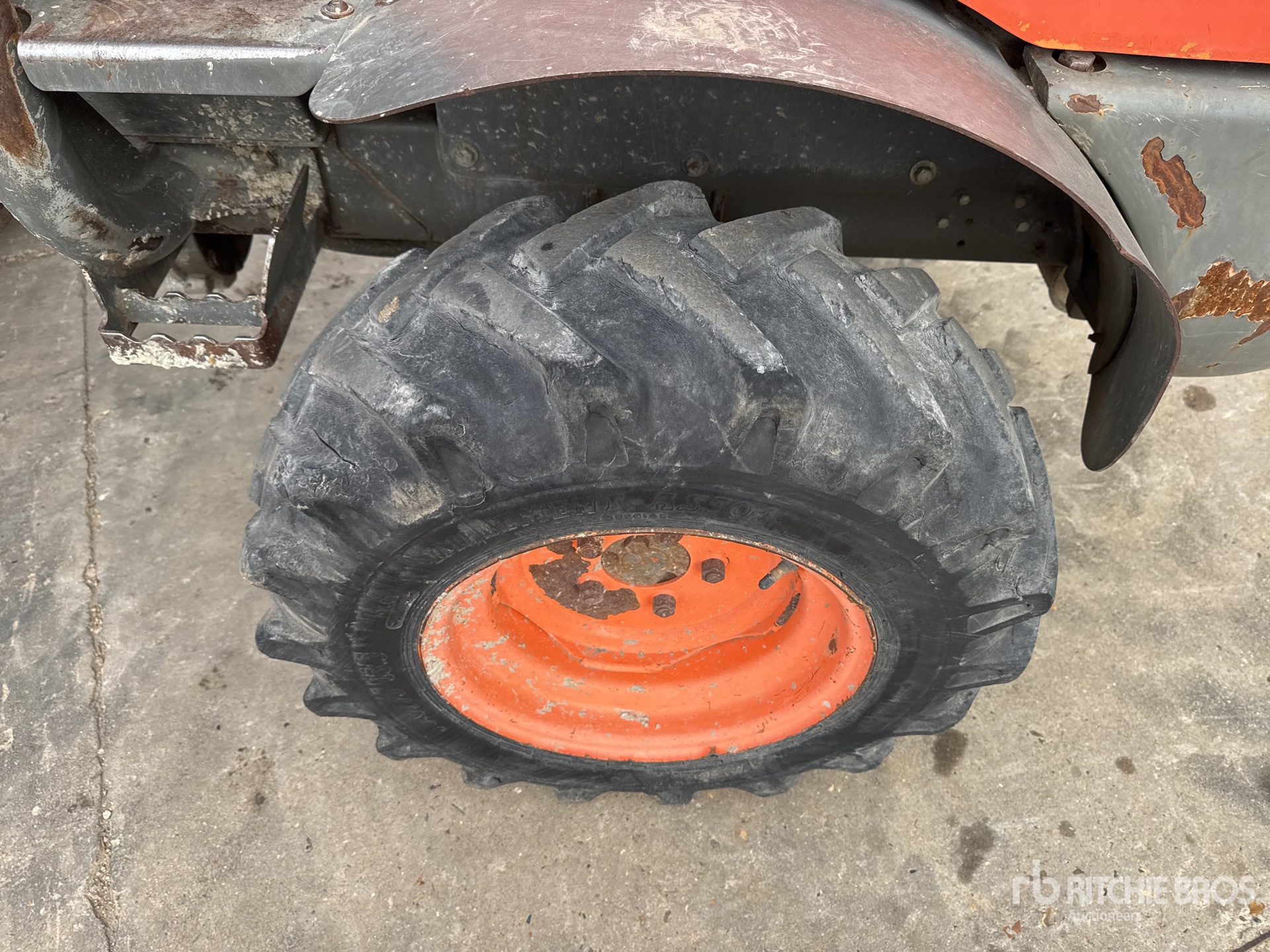 2008 Ausa D150AHG