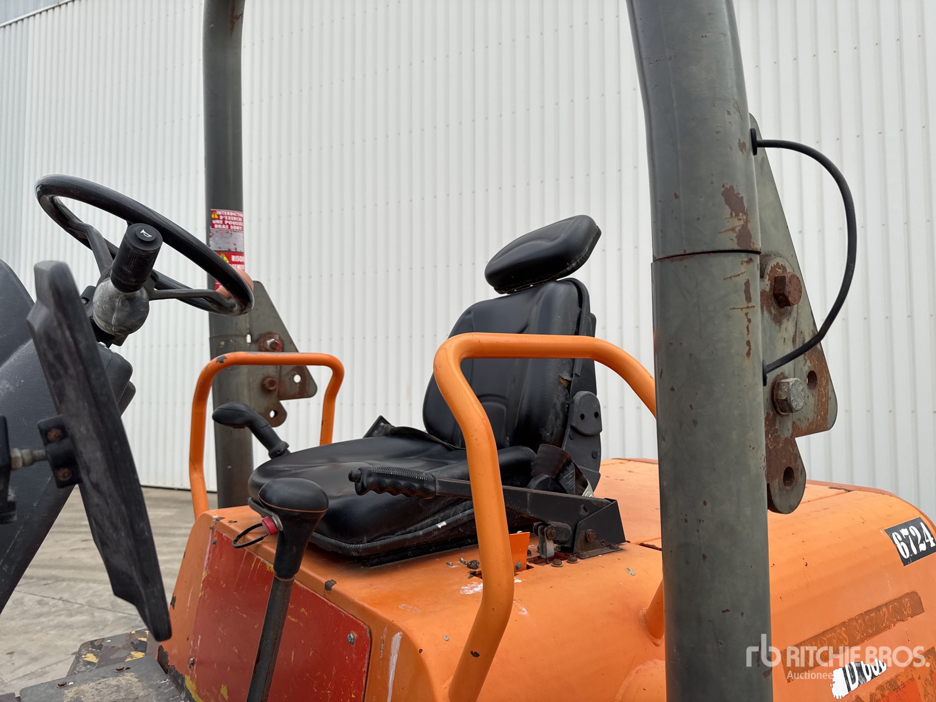 2011 Ausa D600APG