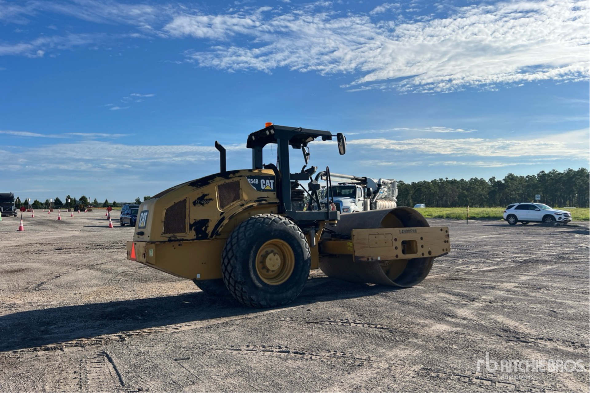 2015 Caterpillar CS54B