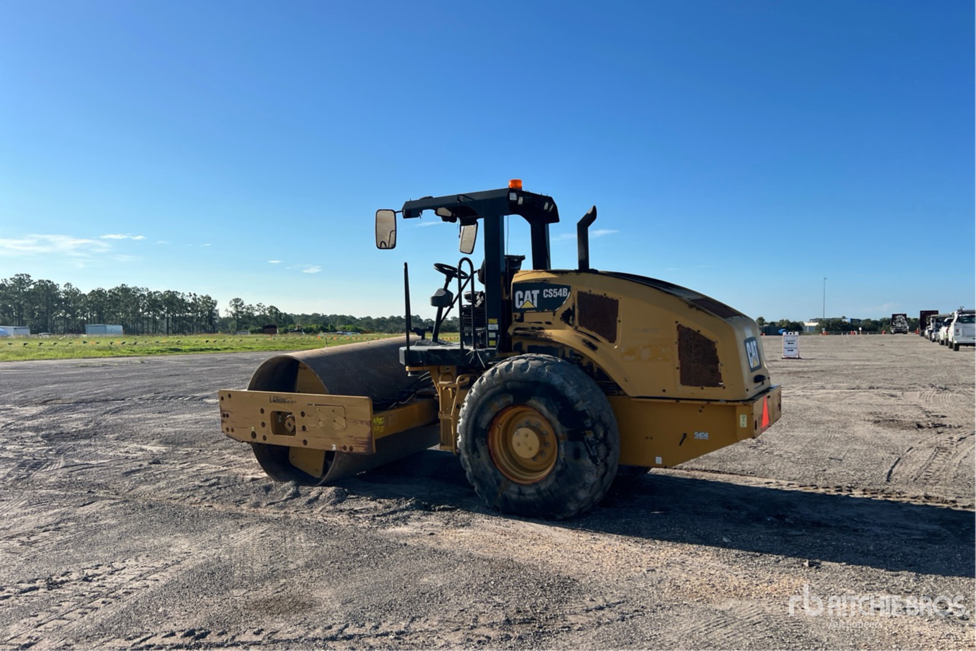 2015 Caterpillar CS54B