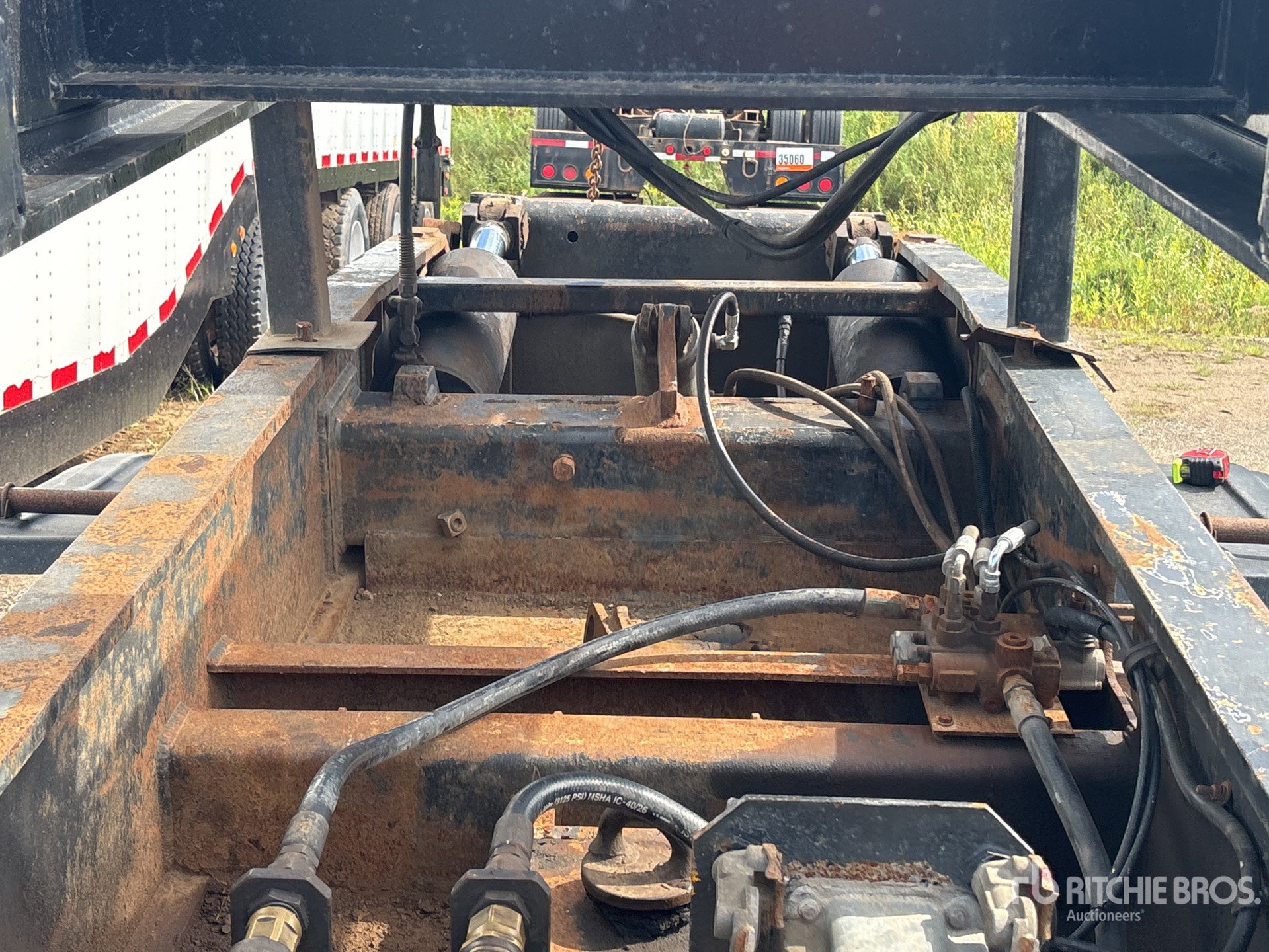 1995 Load Star Trailer Tri/A Removable Gooseneck