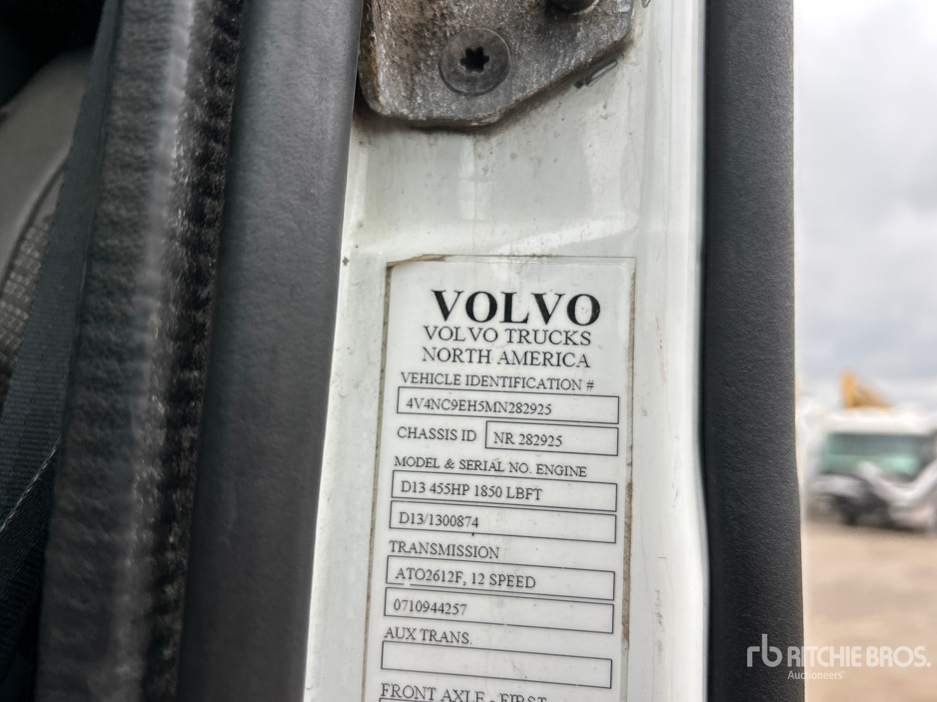 2021 Volvo VNL