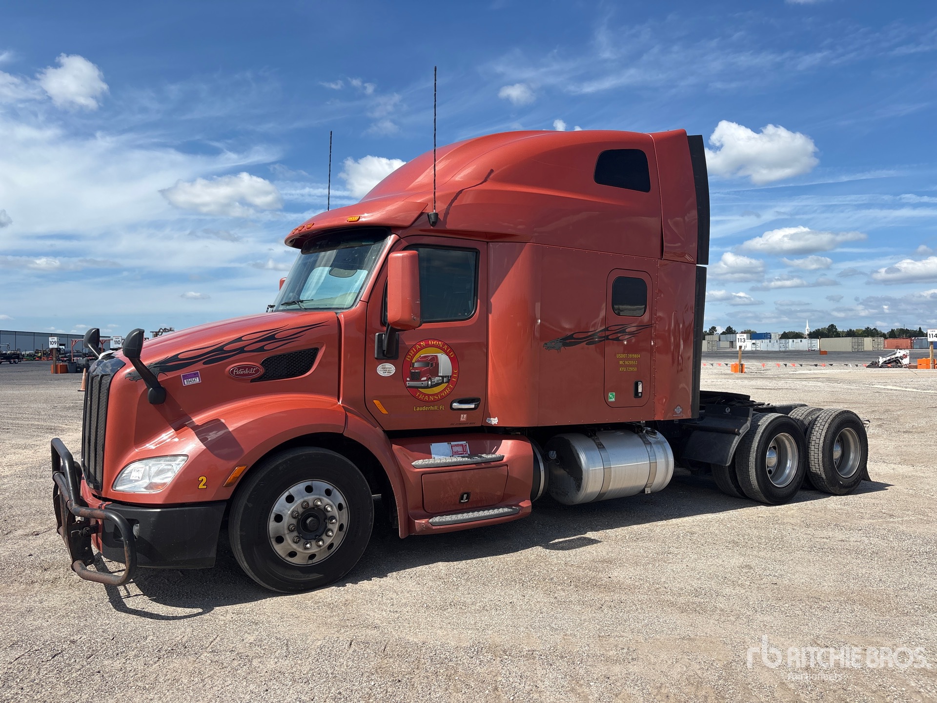 Photo of 2021 Peterbilt 579