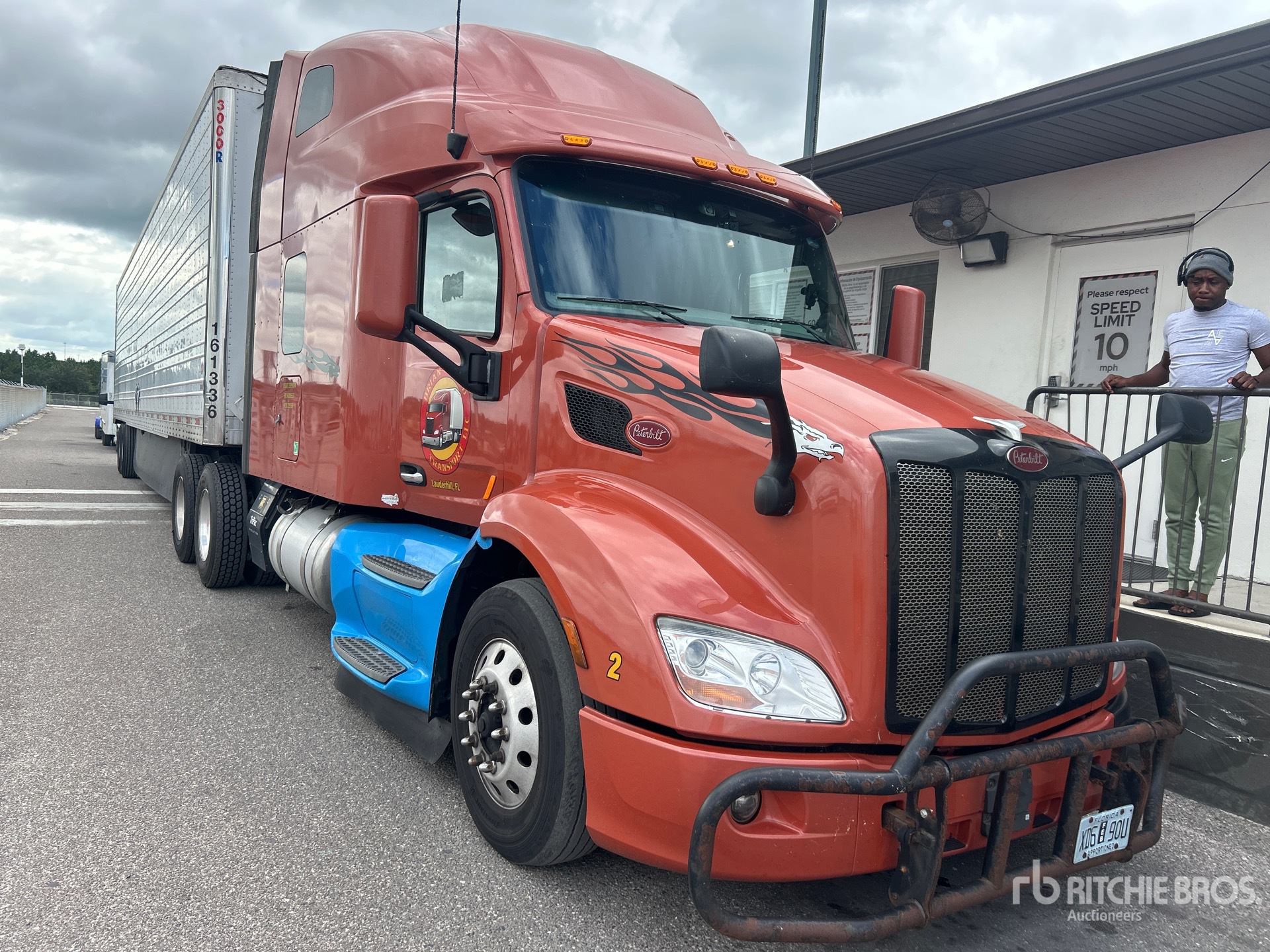 2021 Peterbilt 579