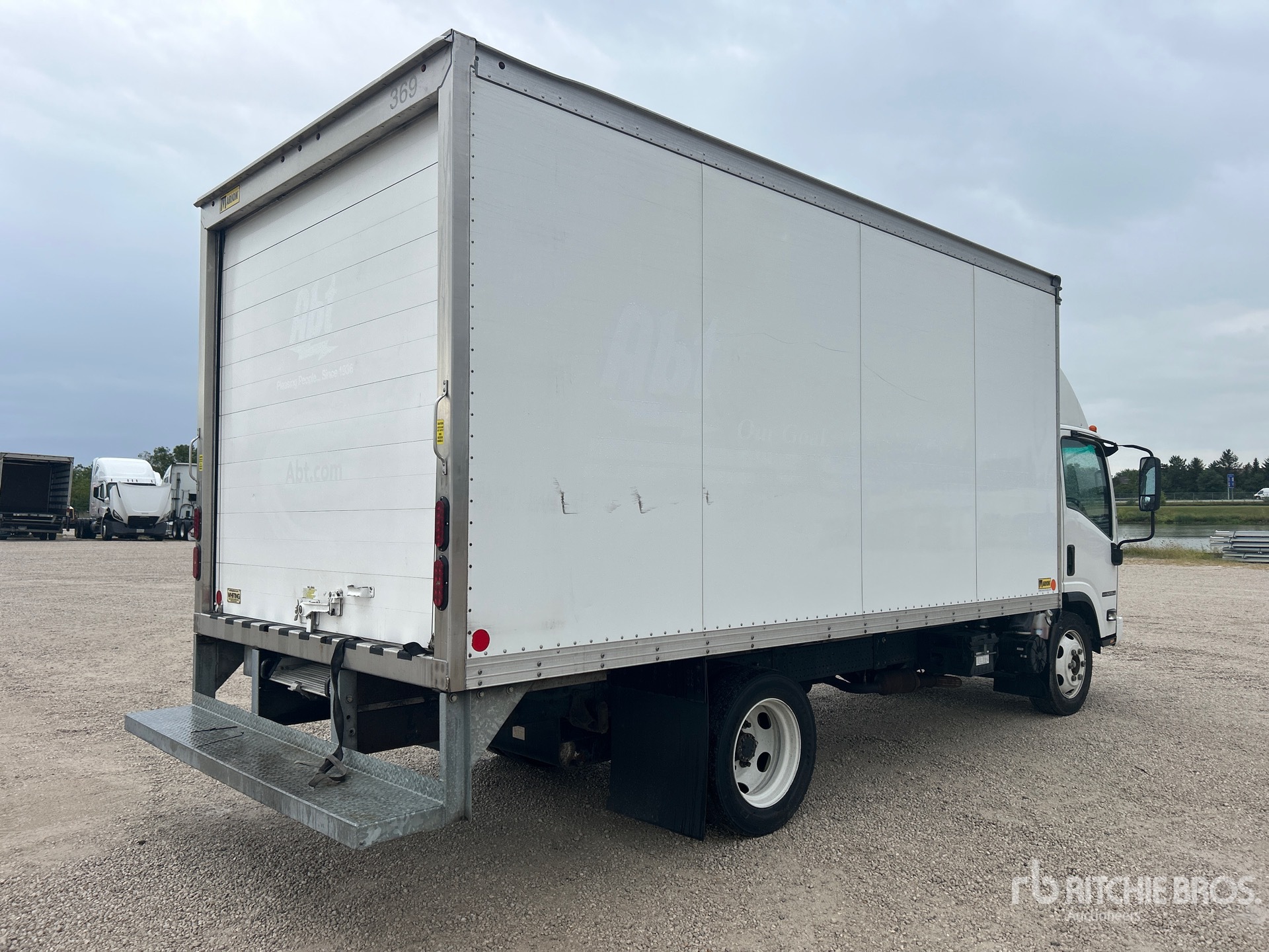 2020 Isuzu NPR HD