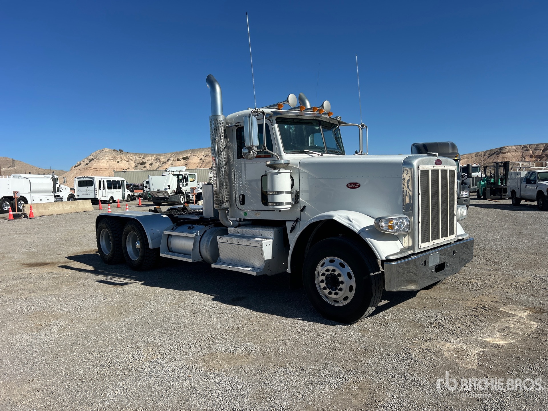 2017 Peterbilt 389