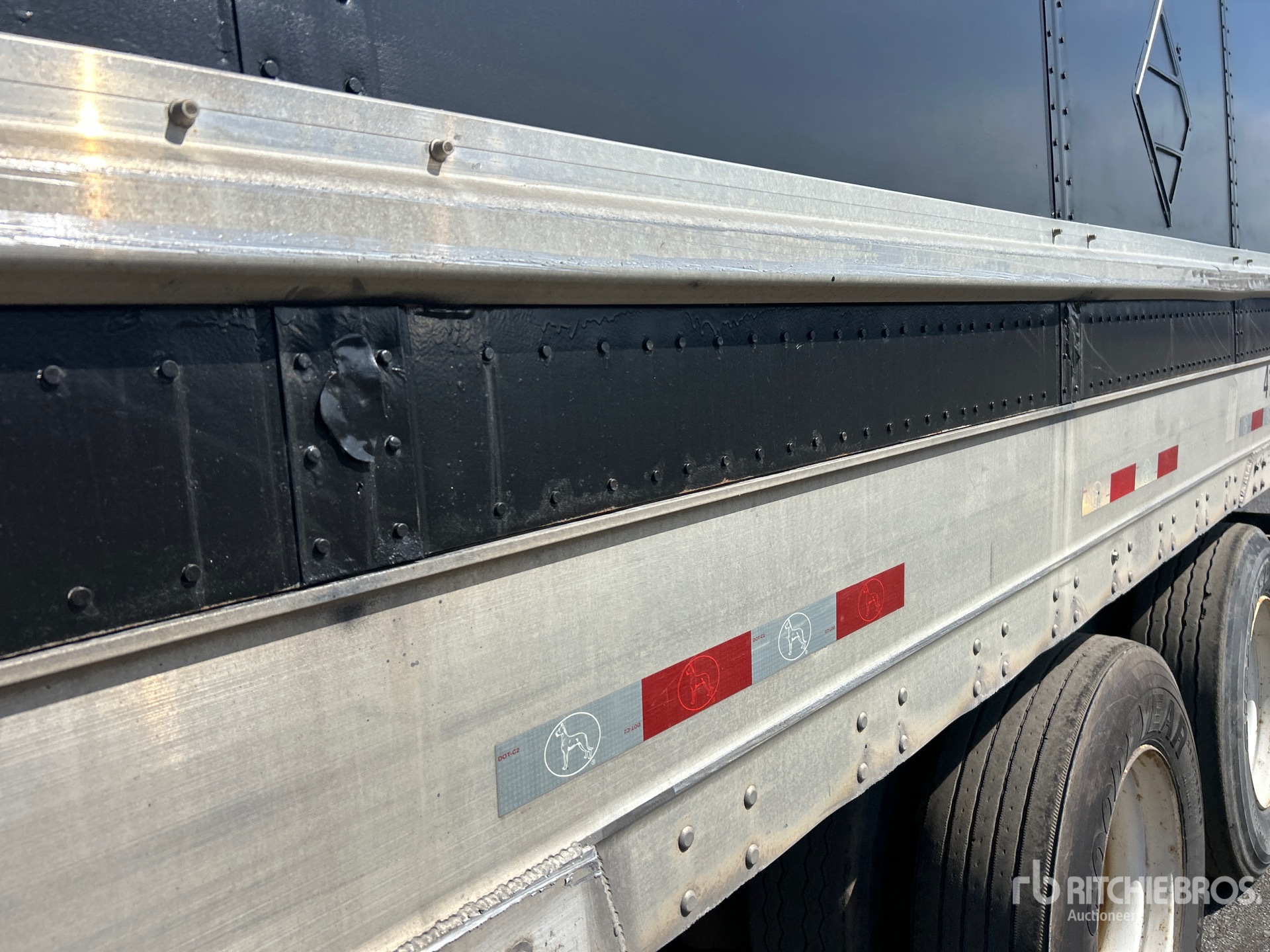 2012 Great Dane 53 FT X 102 IN T/A