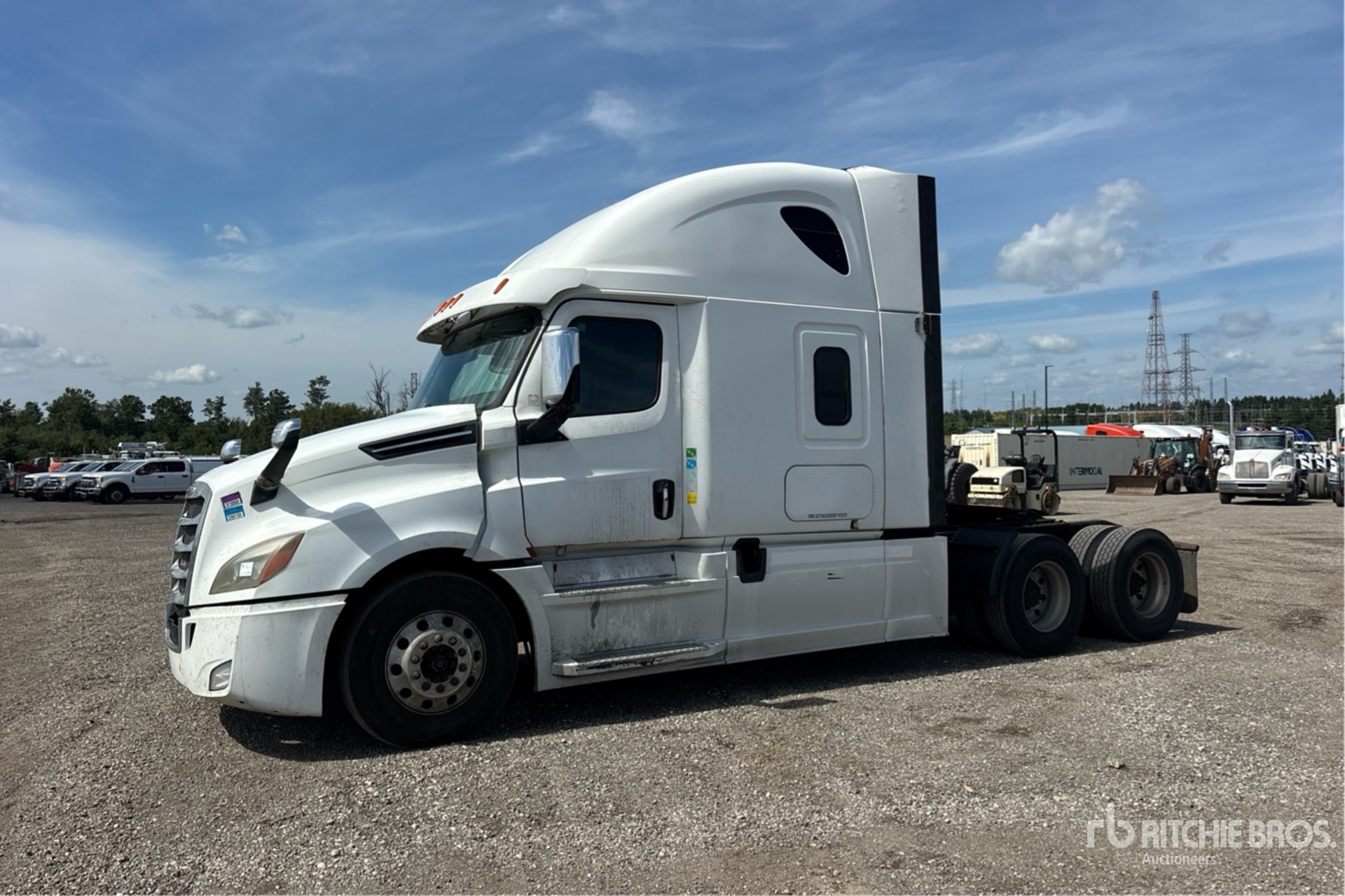 2020 Freightliner CASCADIA 126