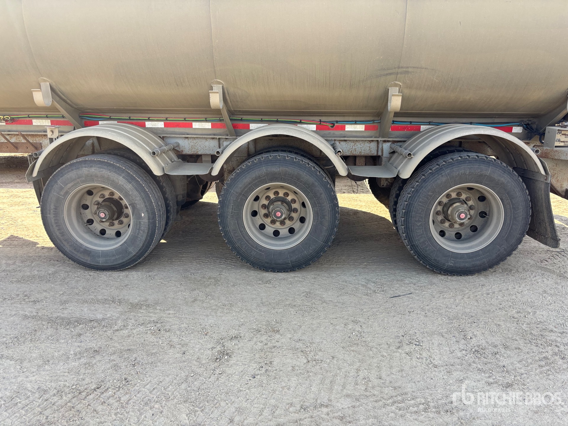 2013 Tremcar 38000 L TRI/A