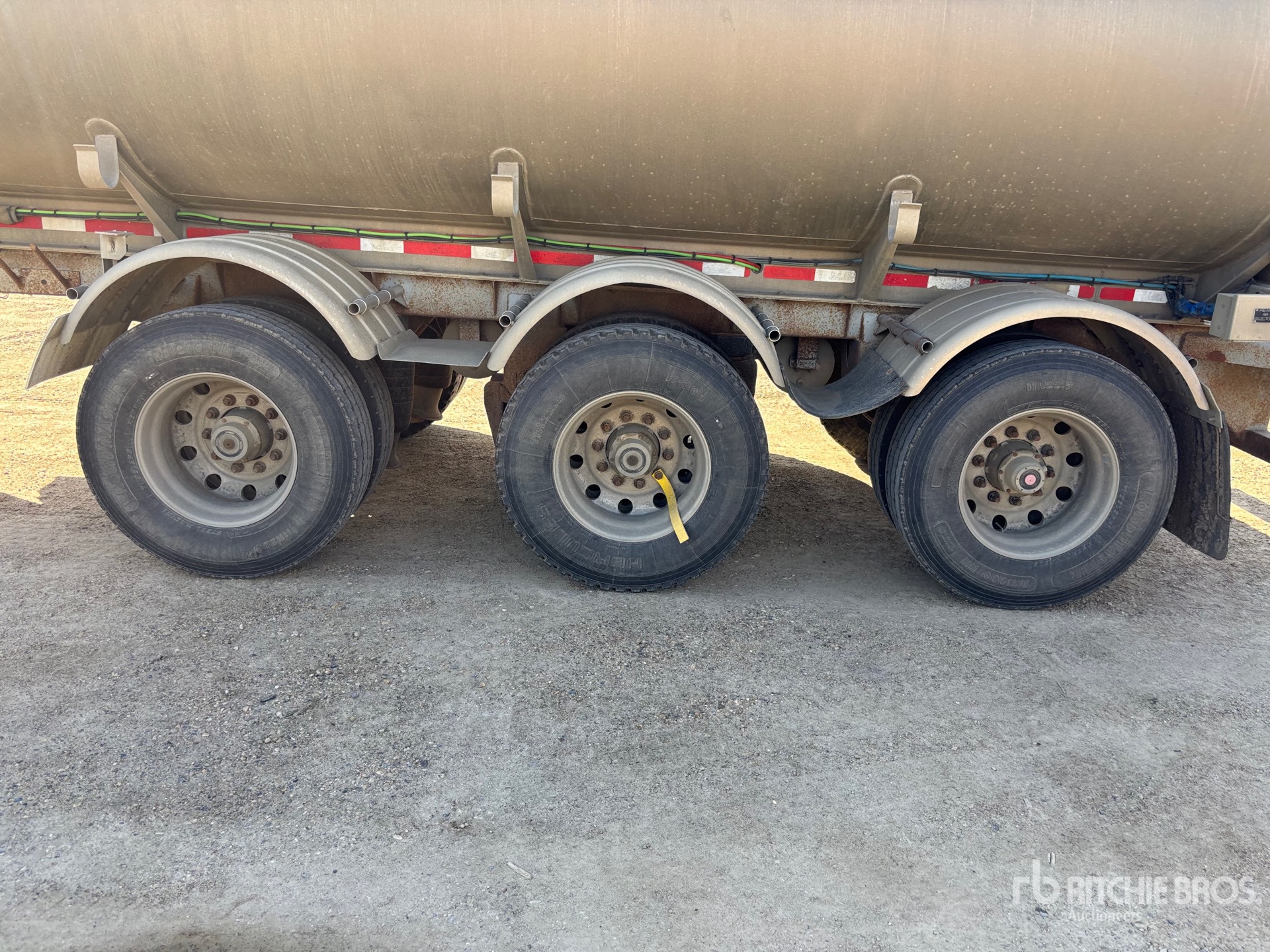 2013 Tremcar 38000 L TRI/A