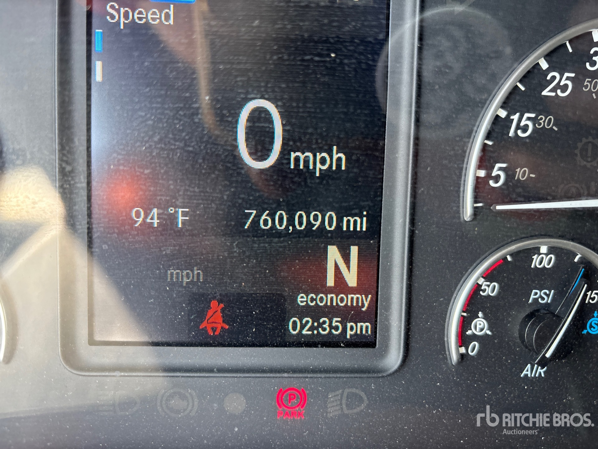 2022 Freightliner CASCADIA 126