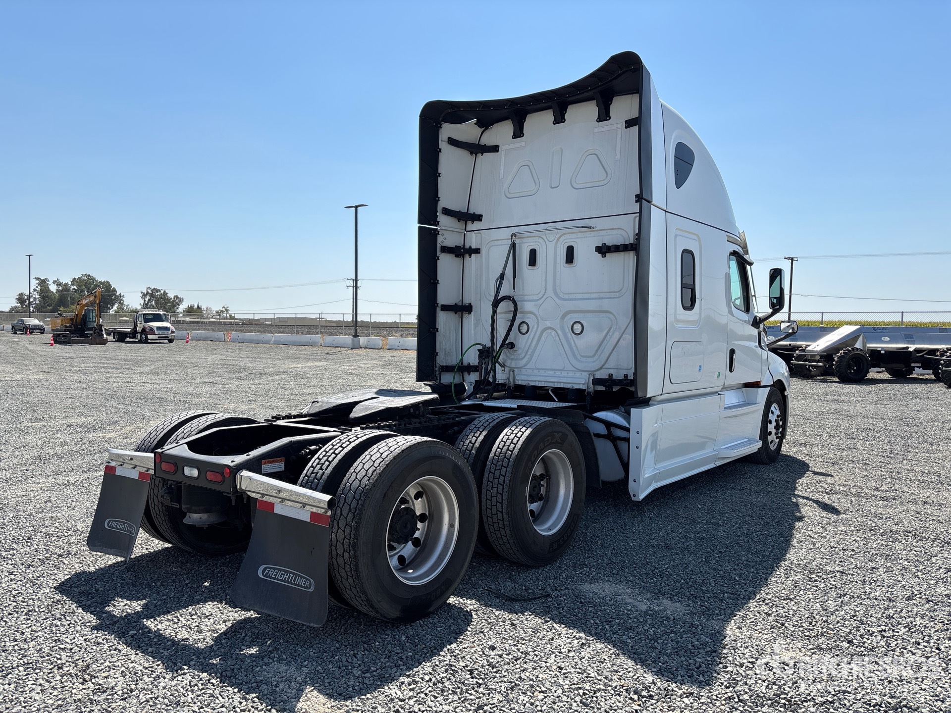 2022 Freightliner CASCADIA 126