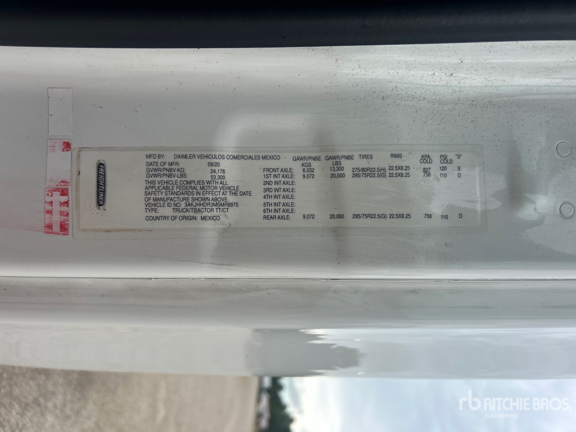 2021 Freightliner CASCADIA 126