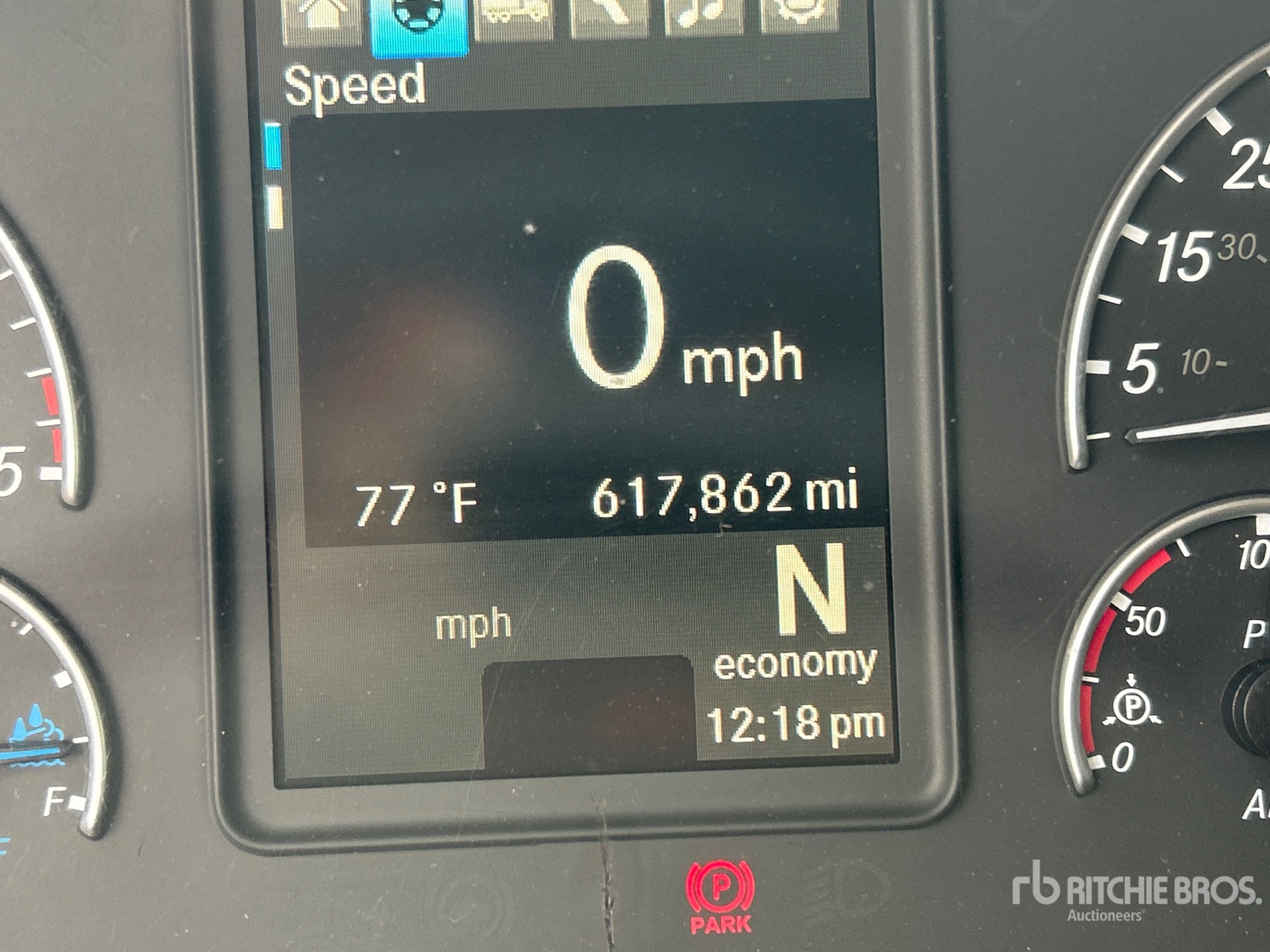 2021 Freightliner CASCADIA 126