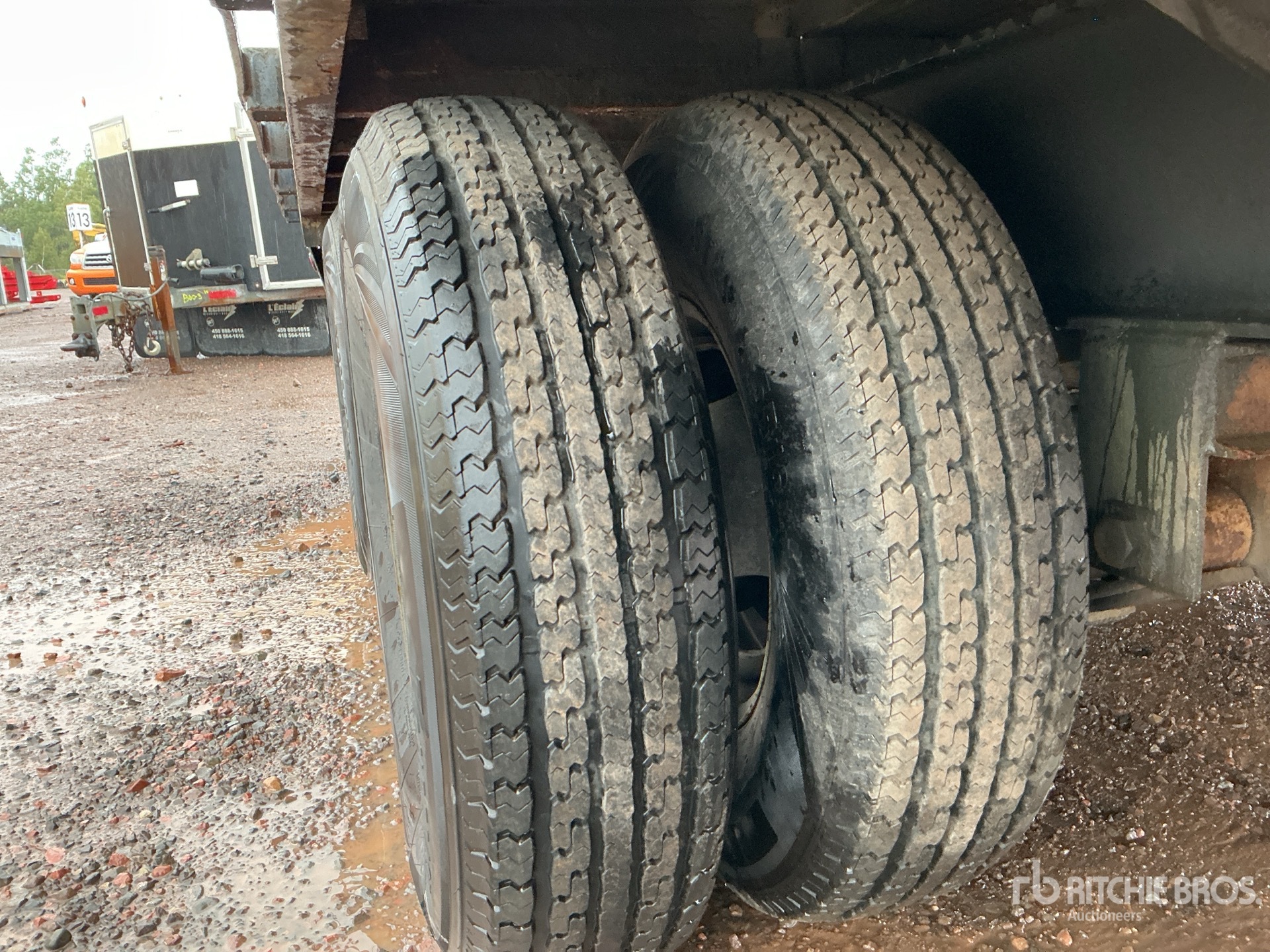 2020 Friesen 25 FT T/A GOOSENECK
