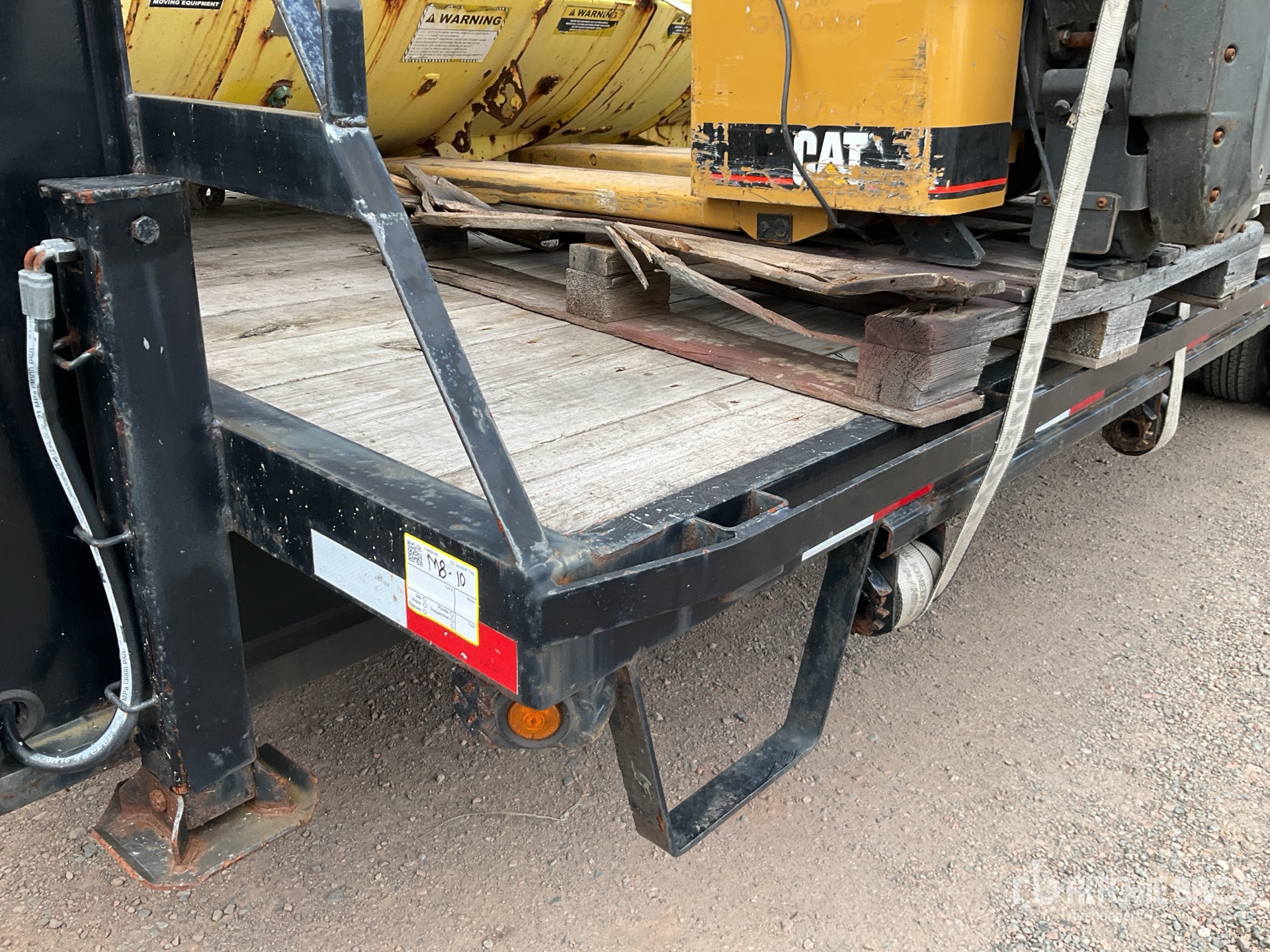 2020 Friesen 25 FT T/A GOOSENECK