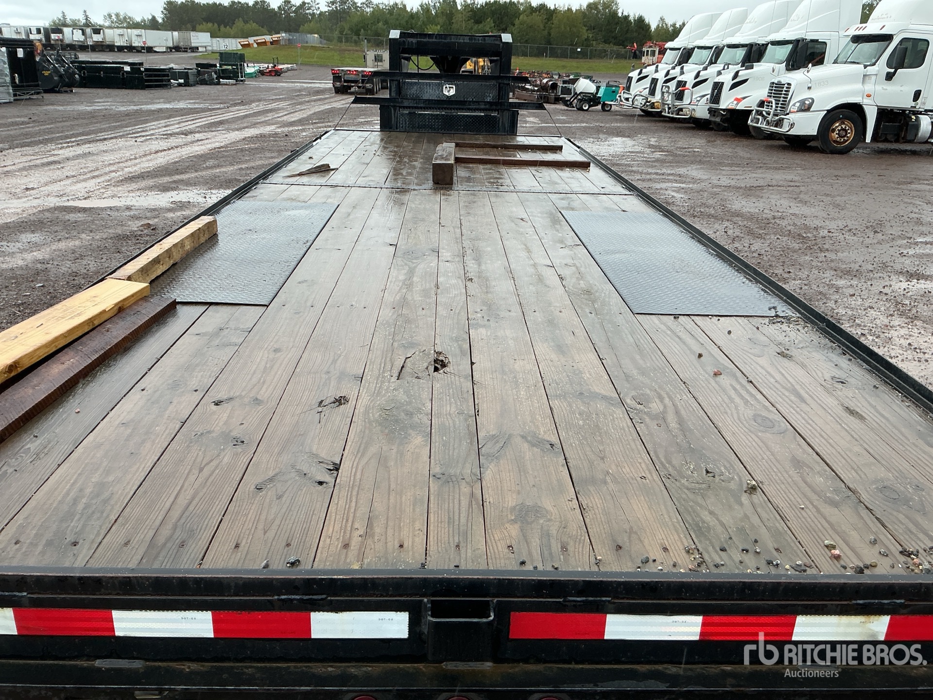 2020 Friesen 25 FT T/A GOOSENECK