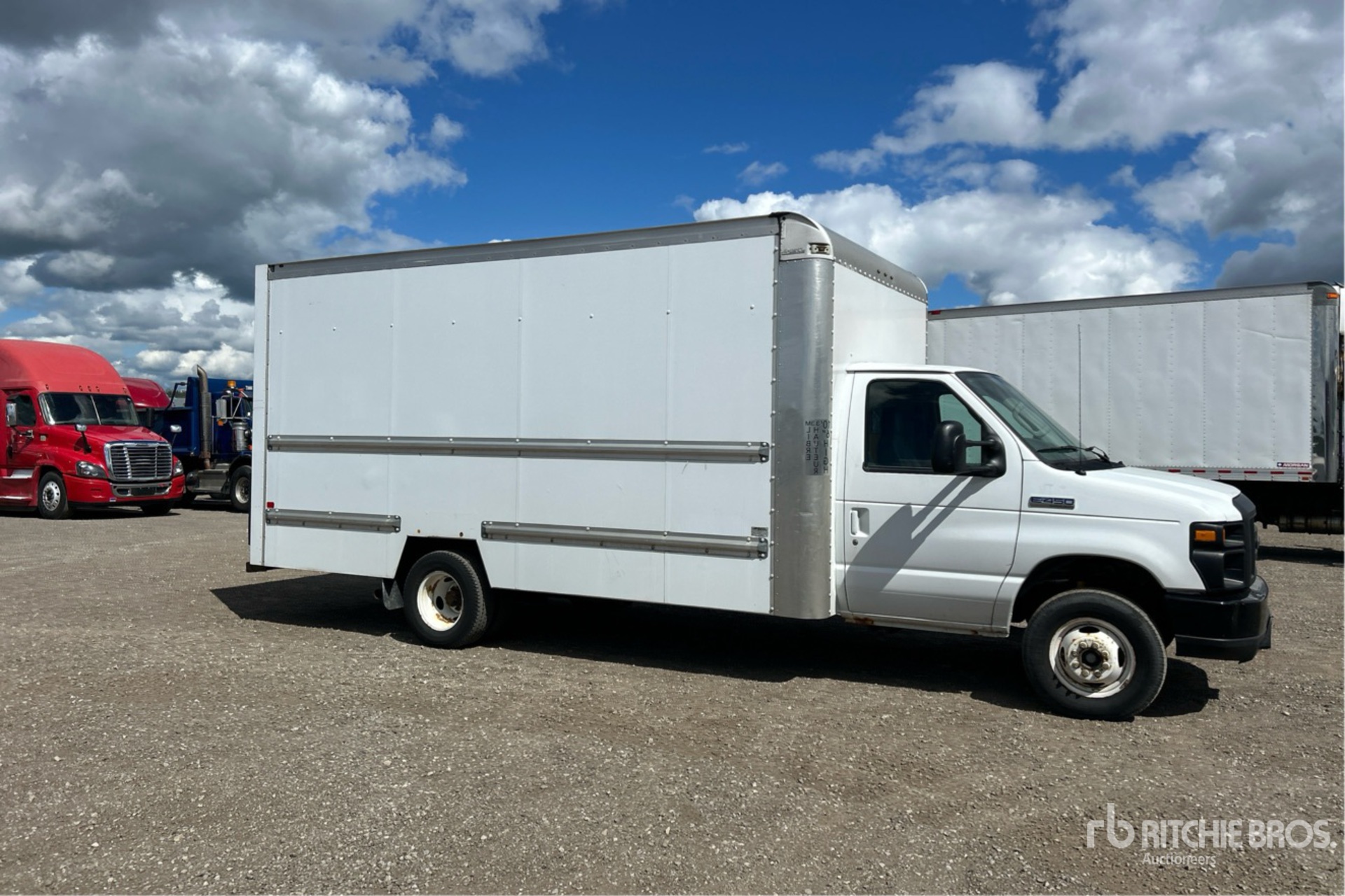 2017 Ford E450