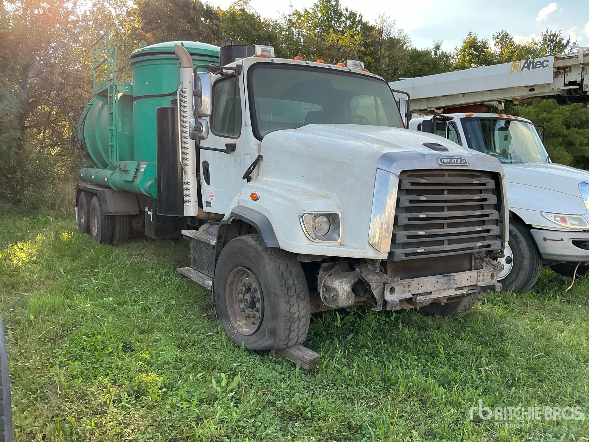 2015 Freightliner 114SD